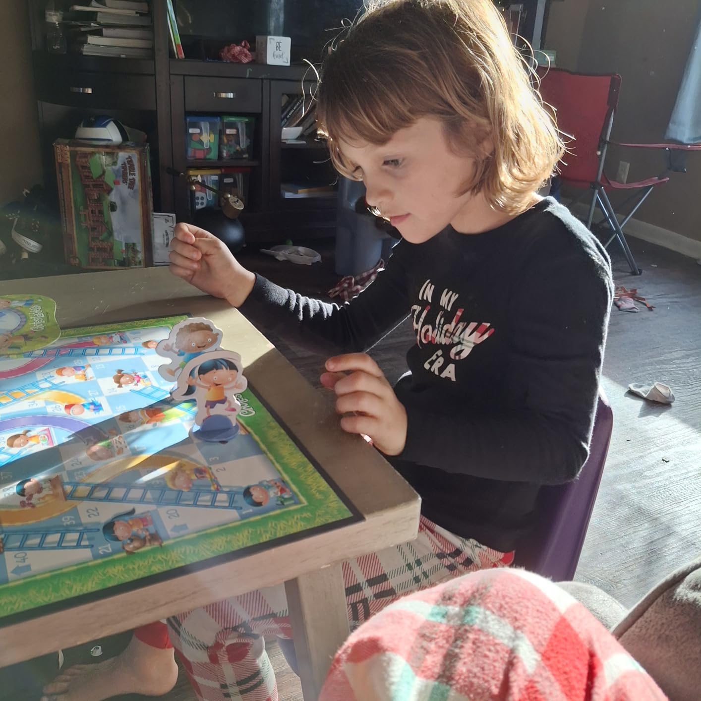Hasbro Gaming Chutes and Ladders Board Game, 2 to 4 Players, Easter Gift for Kids, Preschool Classroom Games, Ages 3+ (Amazon Exclusive) customer photo 2