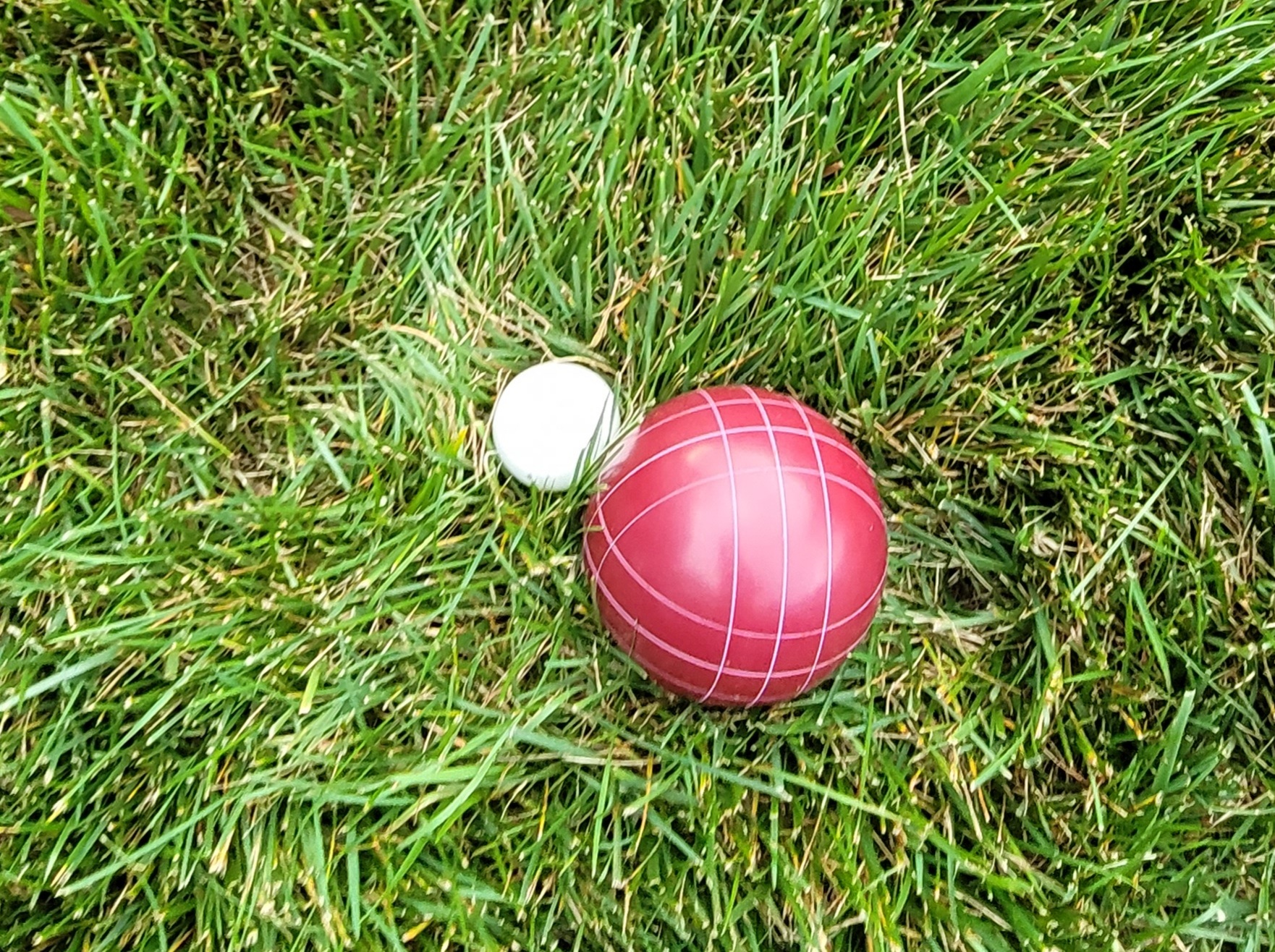 HEY! PLAY! Bocce Ball Set - Lawn Game for Backyard, Beach, or Wedding - Includes Red and Green Bocce Balls, Pallino, and Carrying Case by Trademark Games customer photo 1