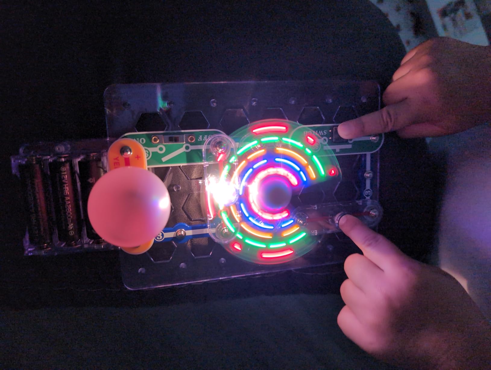 Snap Circuits Beginner Electronics Exploration Kit, STEM Kit for Ages 5-9 (SCB-20) customer photo 1