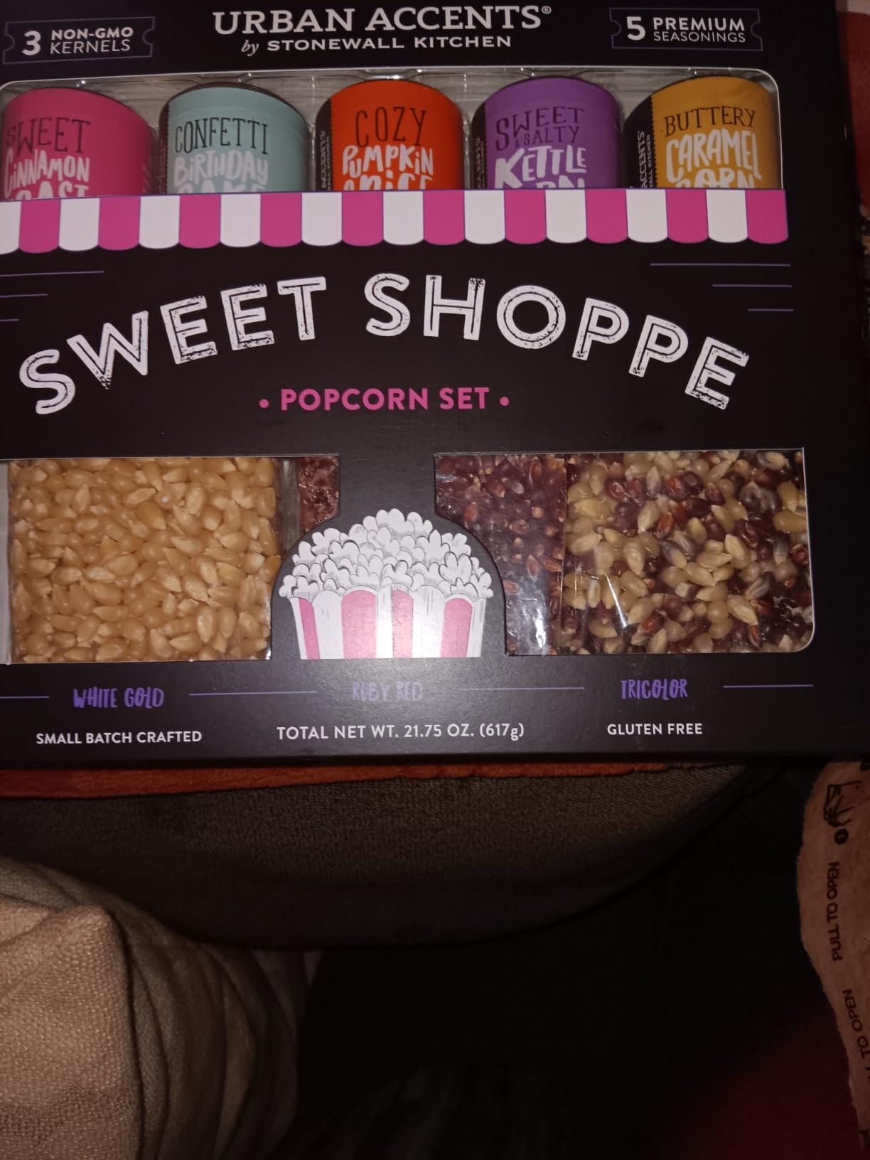 Urban Accents Movie Night Small-Batch Popcorn Gift Set customer photo 2