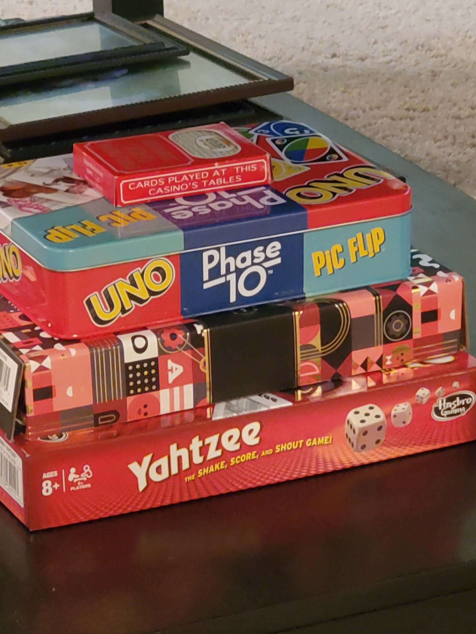 Mattel Games UNO, Phase 10 and Pic Flip Bundle, 3 Mattel Card Games in Decorative Storage Tin, For Kid, Family & Adult Game Night, 7 Years & Up customer photo 1