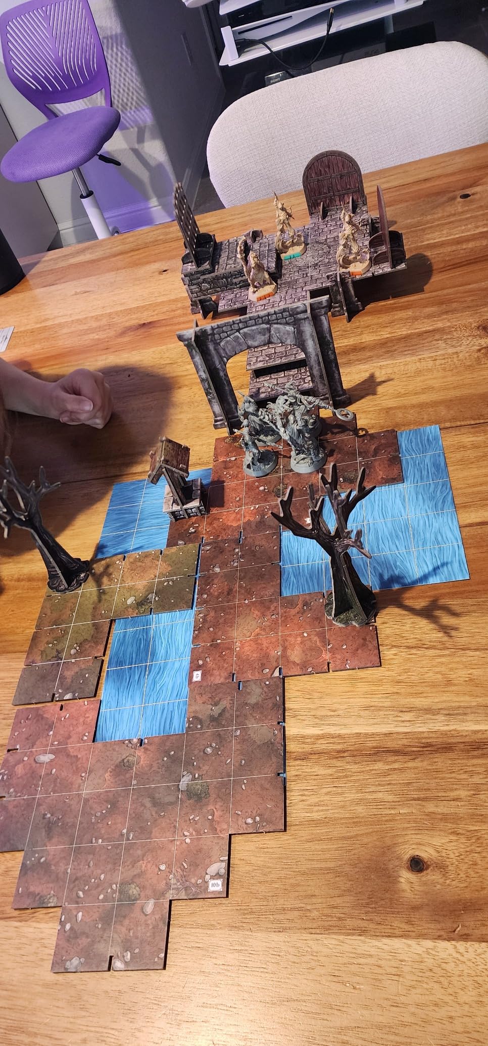 Asmodee Descent: Legends of The Dark Board Game - Epic Dungeon-Crawling Adventure, Cooperative Strategy Game for Kids & Adults, Ages 14+, 1-4 Players, 3-4 Hour Playtime customer photo 1