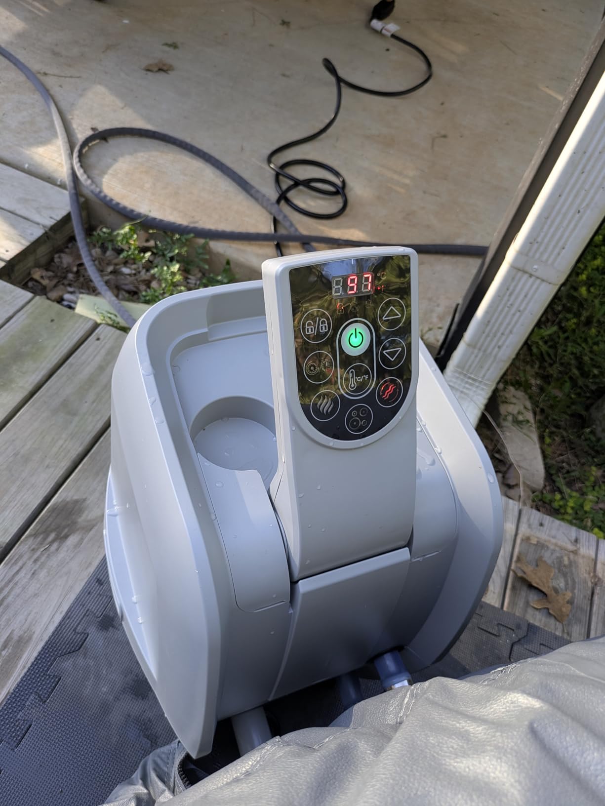 Coleman SaluSpa Miami Energy-Efficient AirJet 2-4 Person Inflatable Hot Tub customer photo 1