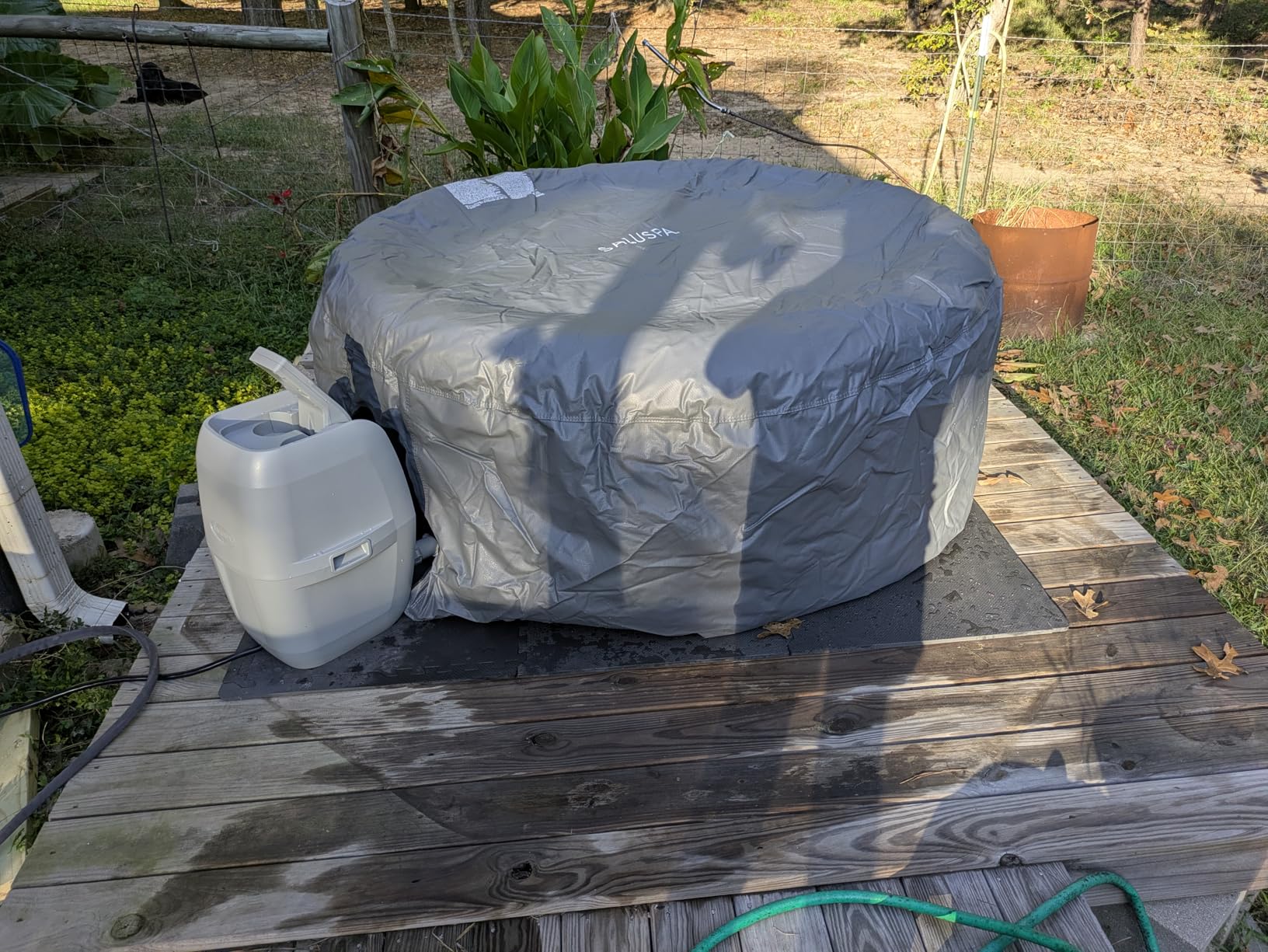 Coleman SaluSpa Miami Energy-Efficient AirJet 2-4 Person Inflatable Hot Tub customer photo 2