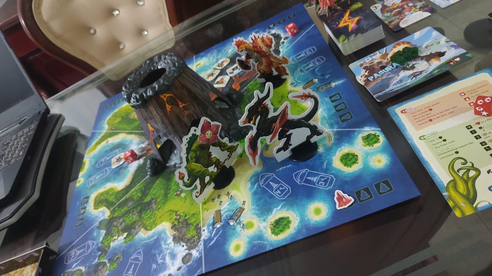 IELLO: King of Tokyo: Duel - Two-Player Board Game, Fun & Tactical Giant Monster Clash Dice Game, Classic Strategy, Family Ages 8+, 2 Players, 20 Min customer photo 2