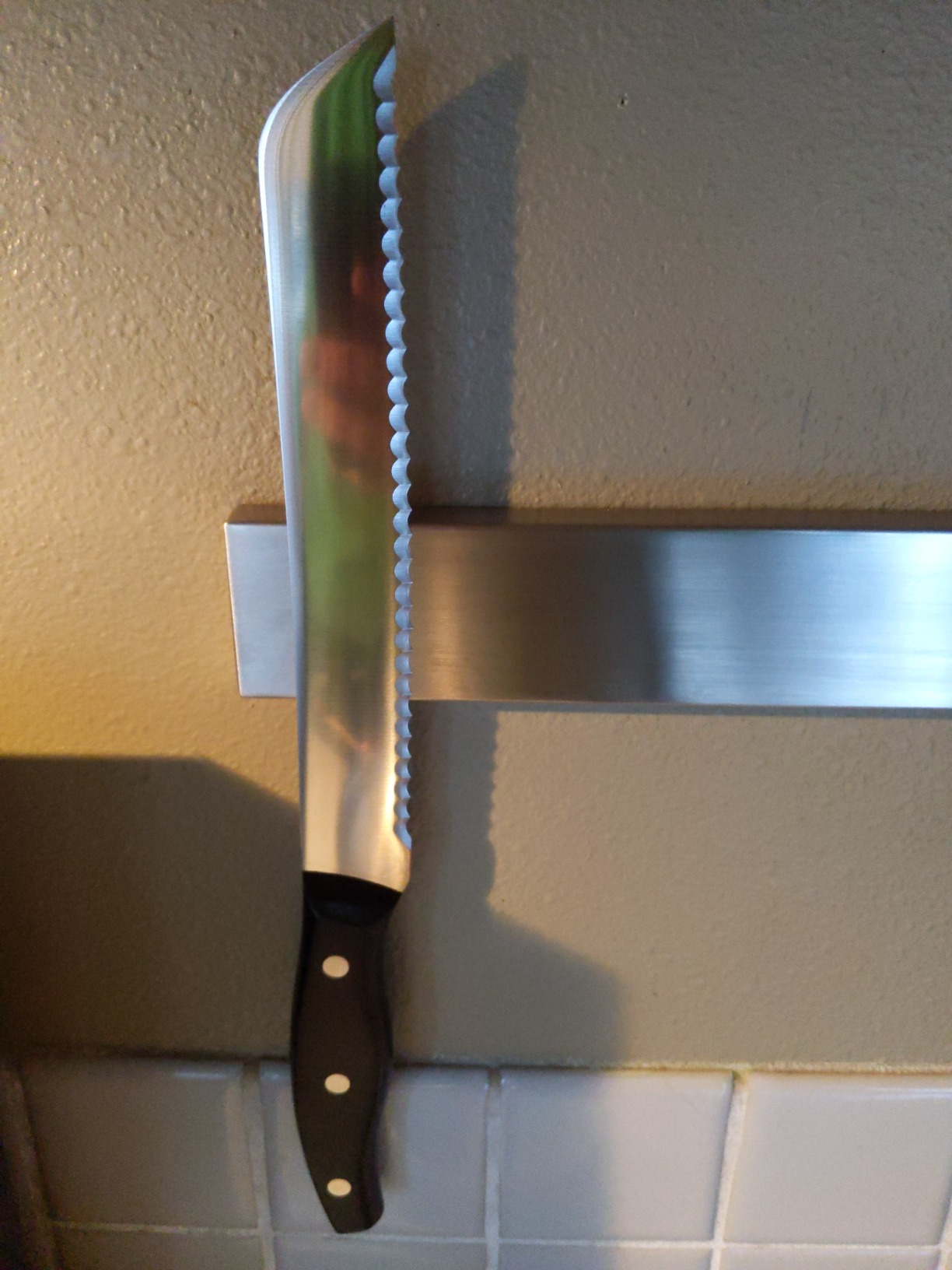 ZWILLING Twin Signature 8-inch Bread Knife, Cake Knife customer photo 1