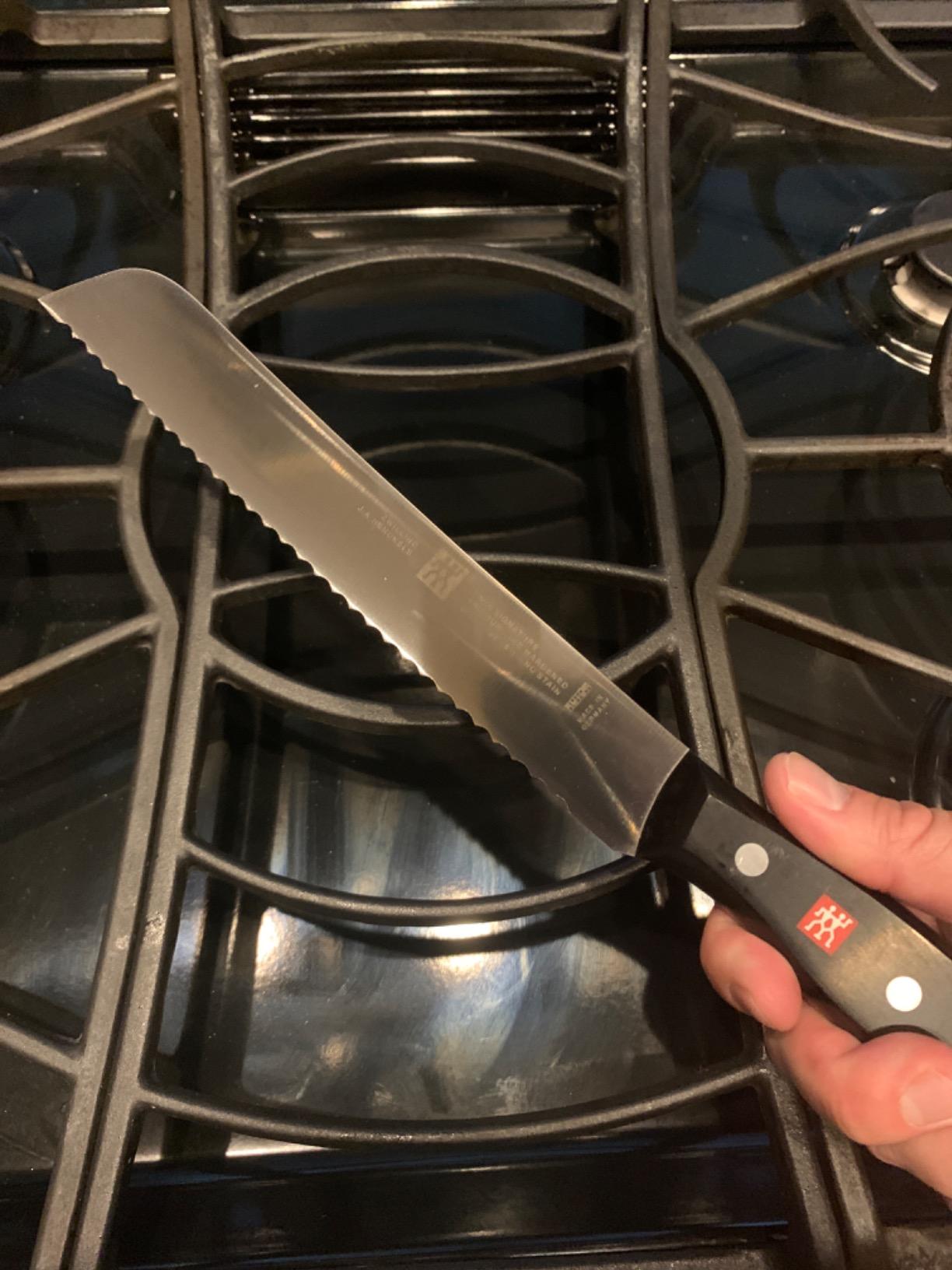 ZWILLING Twin Signature 8-inch Bread Knife, Cake Knife customer photo 2