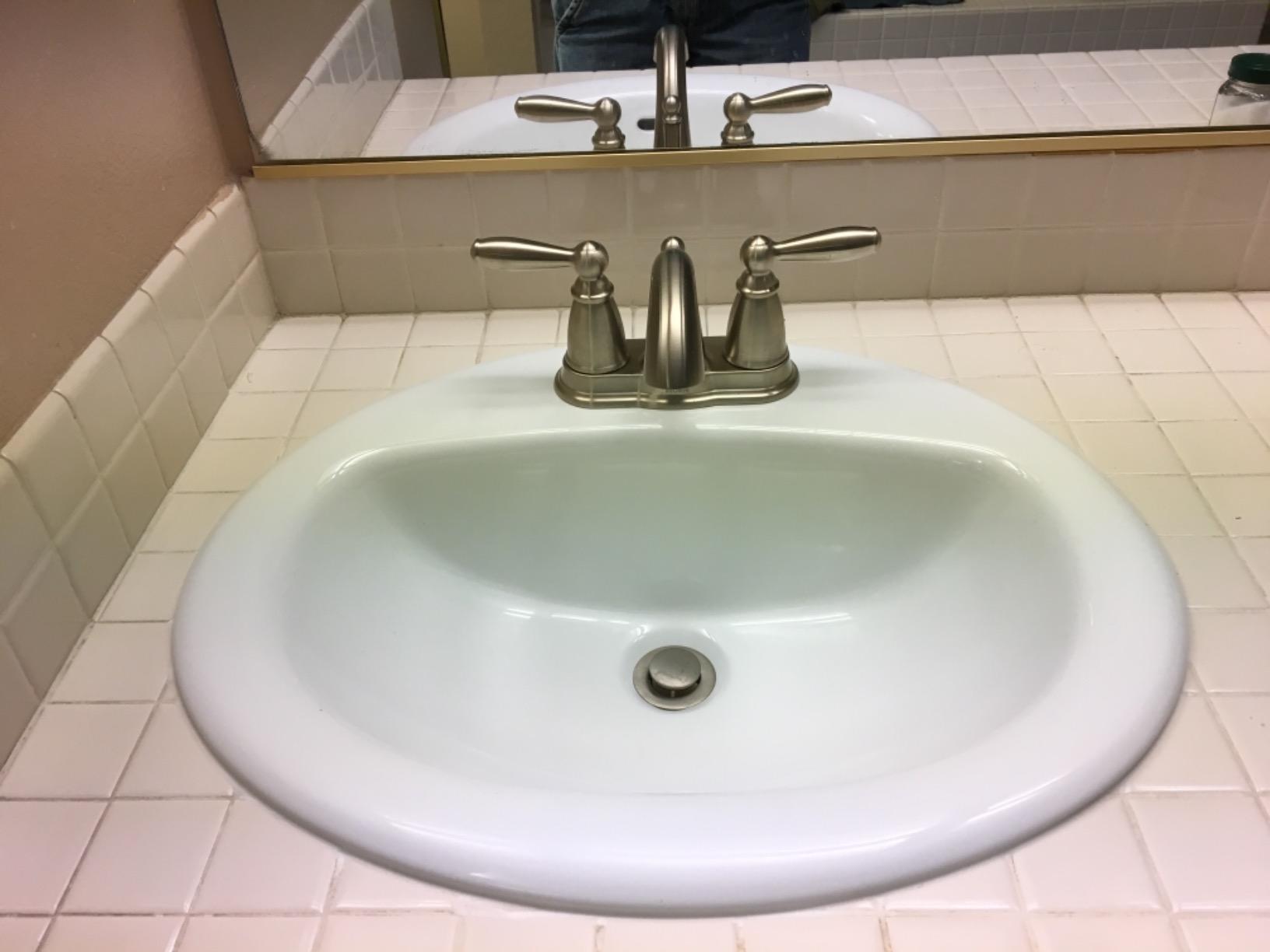 Moen Brantford Brushed Nickel Two-Handle Low-Arc Traditional Centerset Bathroom Faucet with Drain Assembly, 6610BN customer photo 1