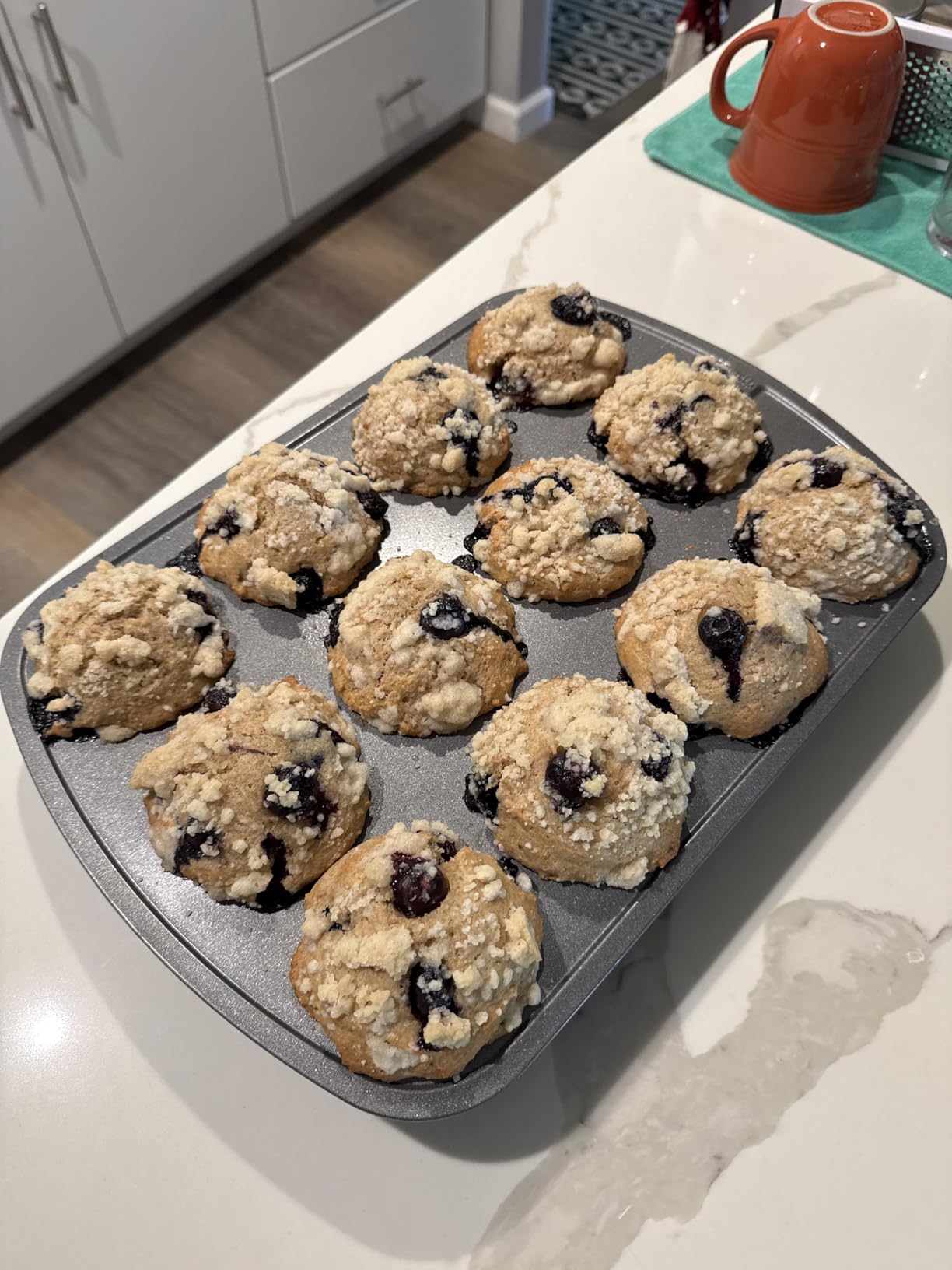 Wilton Gold Non-Stick Bakeware Muffin Pan - Baking Pan for Muffins & Cupcakes - Made Without PFAS, Dent Resistant & Dishwasher Friendly - Offers Even Heat Distribution - 10.5 x 15 x 2 Inches, 12 Cup customer photo 1