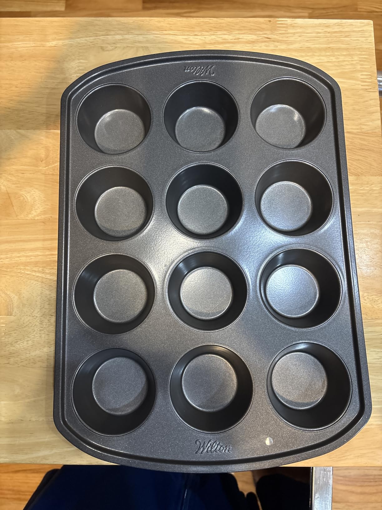 Wilton Gold Non-Stick Bakeware Muffin Pan - Baking Pan for Muffins & Cupcakes - Made Without PFAS, Dent Resistant & Dishwasher Friendly - Offers Even Heat Distribution - 10.5 x 15 x 2 Inches, 12 Cup customer photo 2