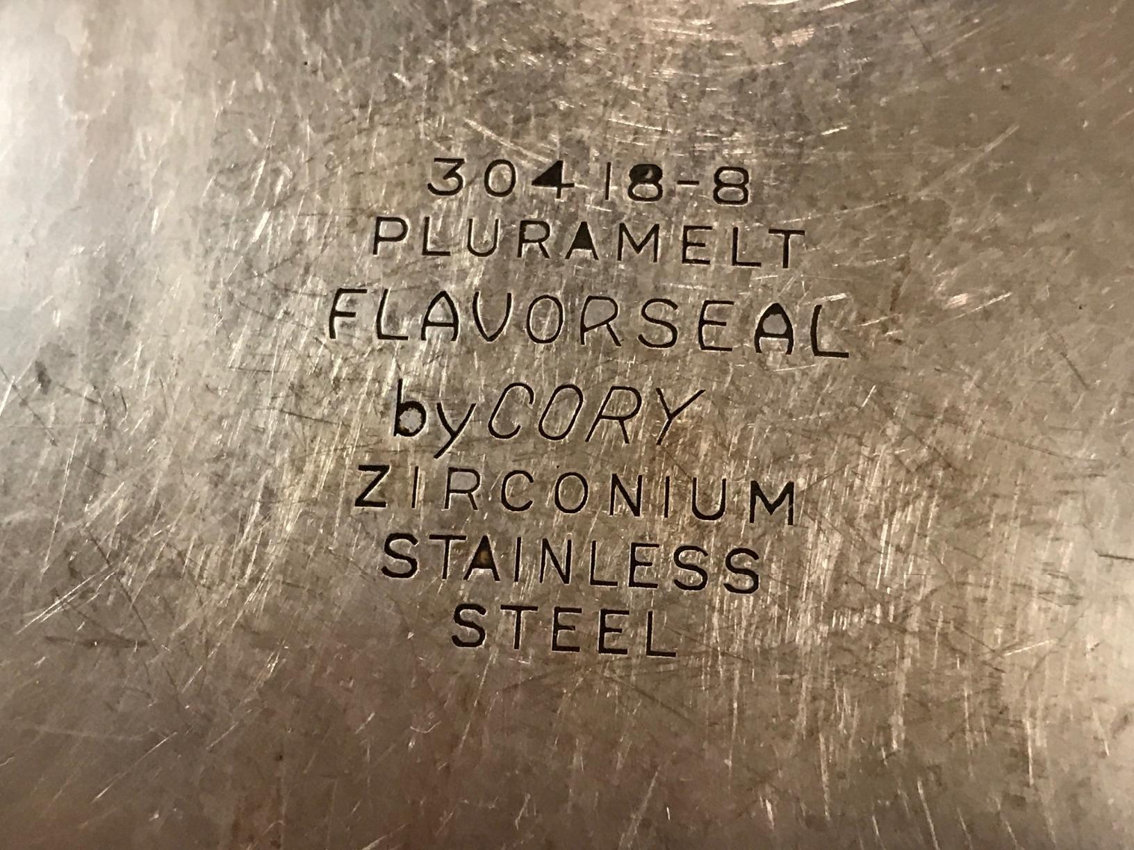 All-Clad D3 Stainless Steel 4 Qt Sauté Pan with Lid, Made in the USA | The Original Bonded Professional Cookware, Large Sauté Pan, Induction Compatible, Oven Safe up to 600F customer photo 2