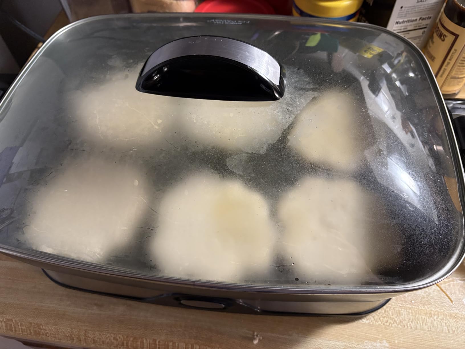 Presto 06857 16-Inch Electric Foldaway Skillet customer photo 1