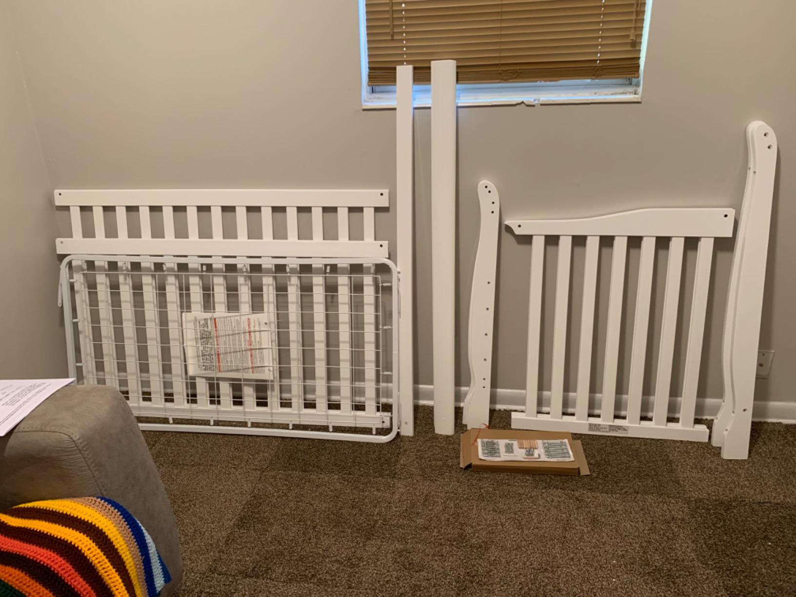 Dream On Me Ashton 4-in-1 Convertible Crib in Black, Greenguard Gold, JPMA Certified, Non-Toxic Finishes, 4 Mattress Height Settings, Made of Solid Pinewood customer photo 1