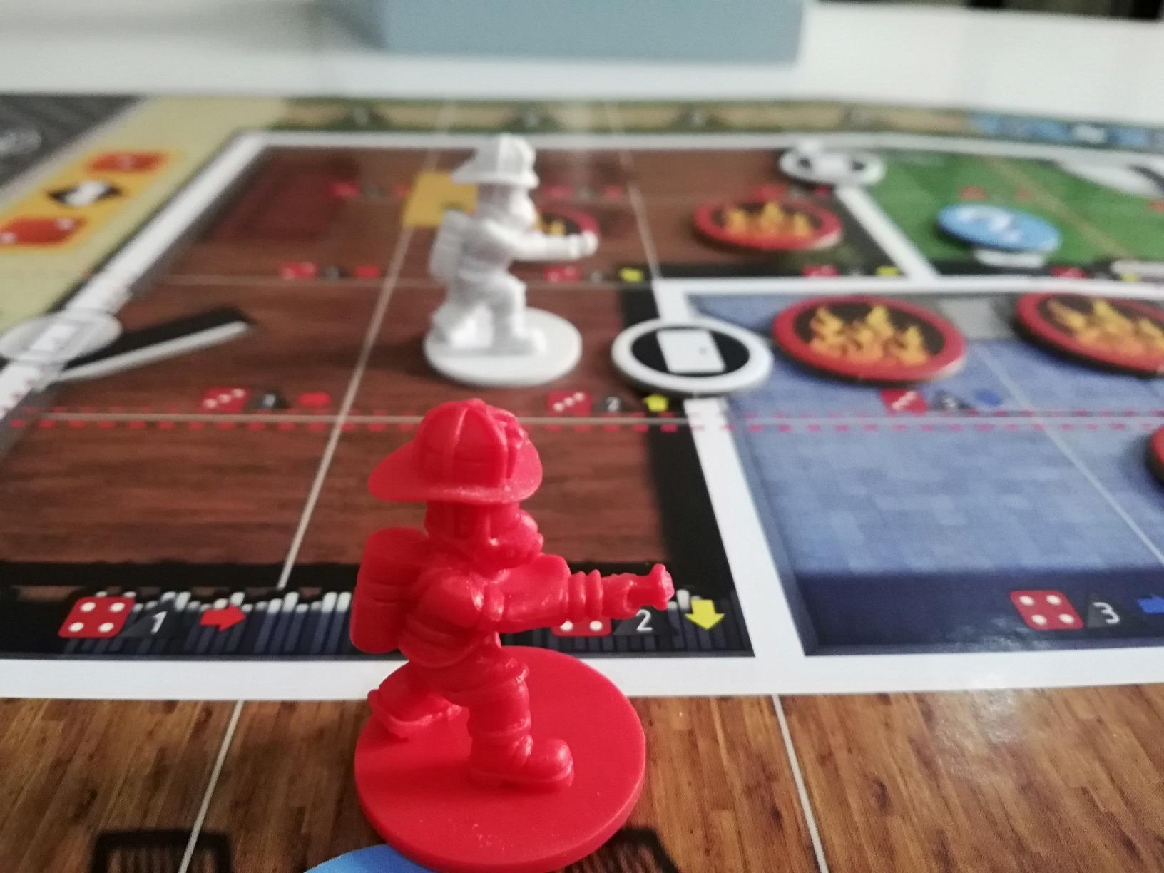 Flash Point: Fire Rescue 2nd Edition - A Thrilling Cooperative Board Game to Save Lives - 2-6 Players Ages 10+ customer photo 2