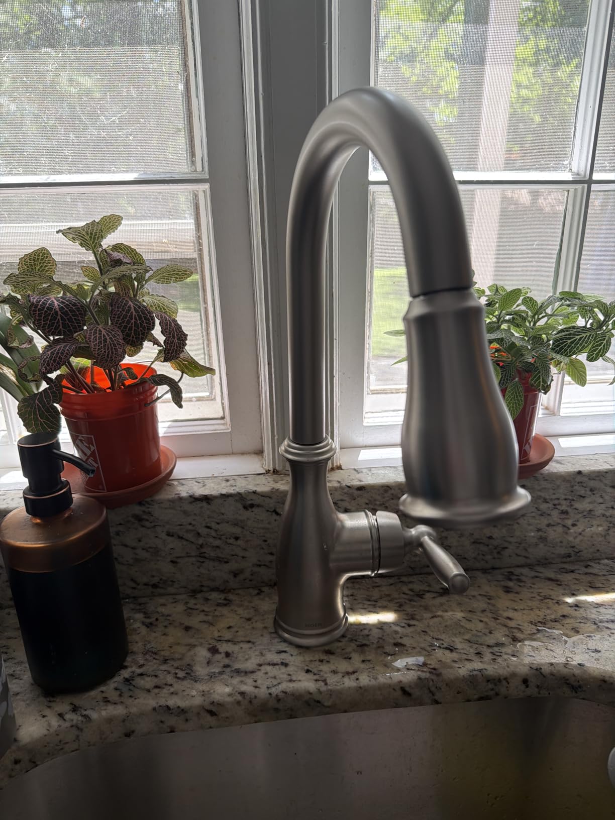 Moen Brantford Spot Resist Stainless Traditional One-Handle Kitchen Faucet with Pulldown Sprayer customer photo 2