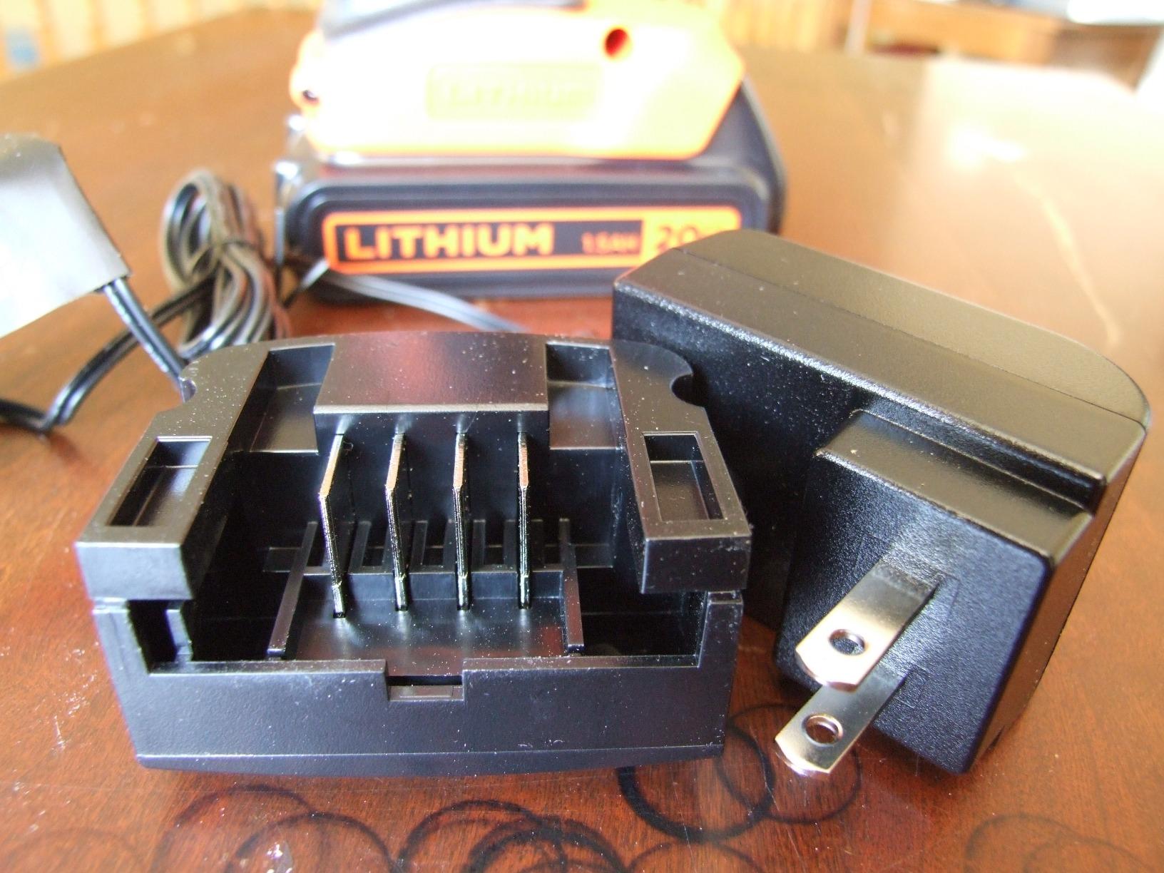 BLACK+DECKER 20V MAX* POWERCONNECT 1/4 in. Cordless Impact Driver Kit (BDCI20C) customer photo 2