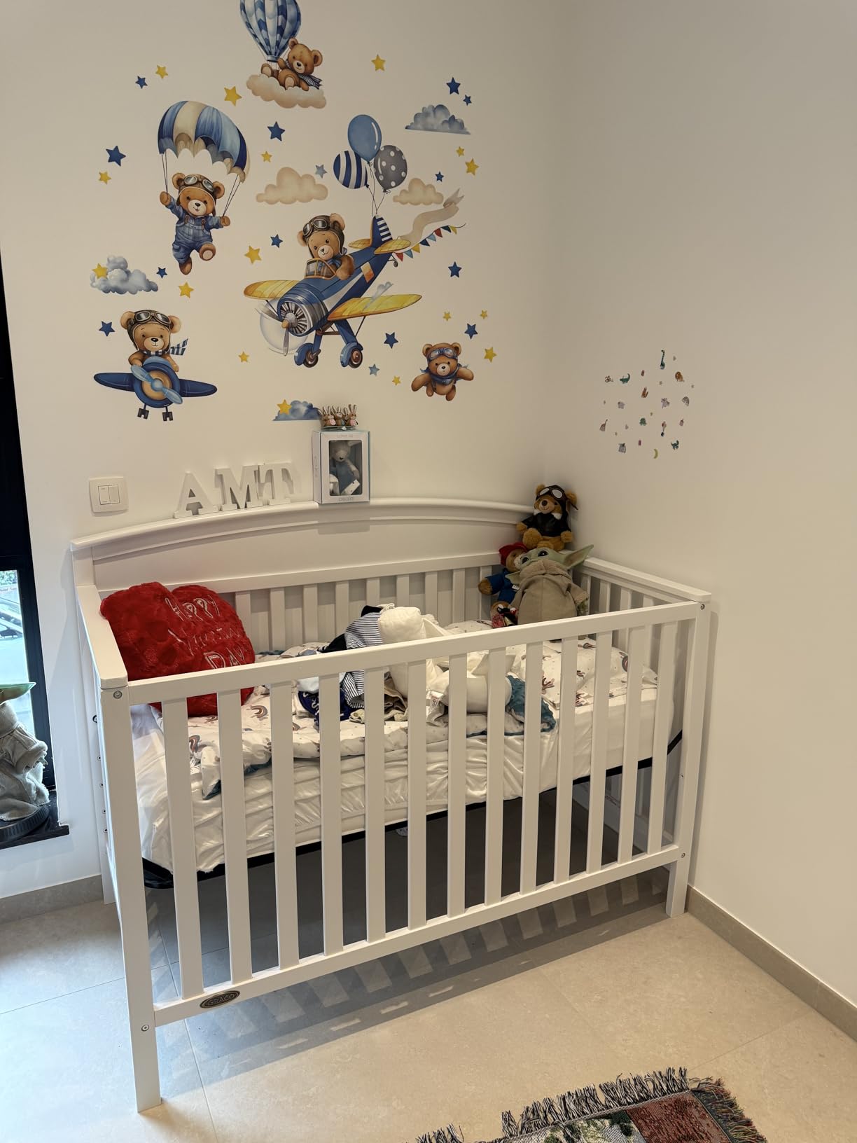 Graco Benton 5-in-1 Convertible Crib - GREENGUARD Gold Certified, Converts from Baby Crib to Toddler Bed, Daybed and Full-Size Bed (White) customer photo 2