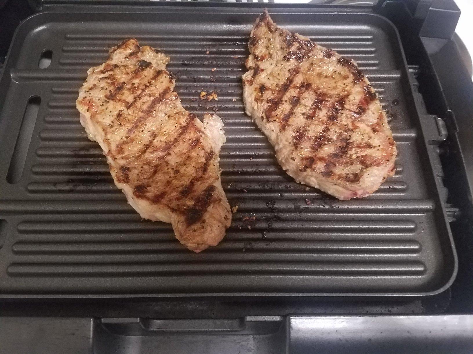 Secura Smokeless Indoor Grill 1800-Watt Electric Griddle with Reversible 2 in 1 Grill and Griddle Plates Plate, Glass Lid, Extra Large Drip Tray (Dishwasher Safe) customer photo 1