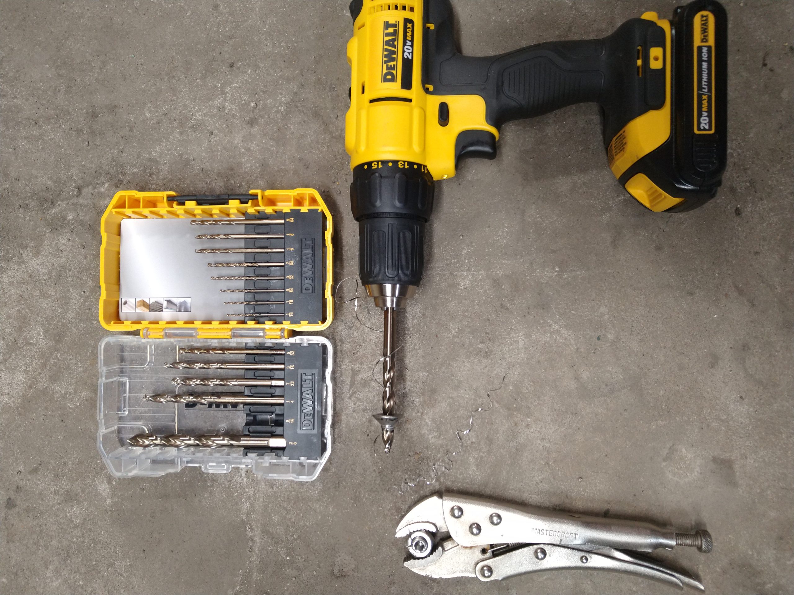 DEWALT Cobalt Alloy Steel Drill Bit Set with Pilot Point, 14-Piece (DWA1240) customer photo 2
