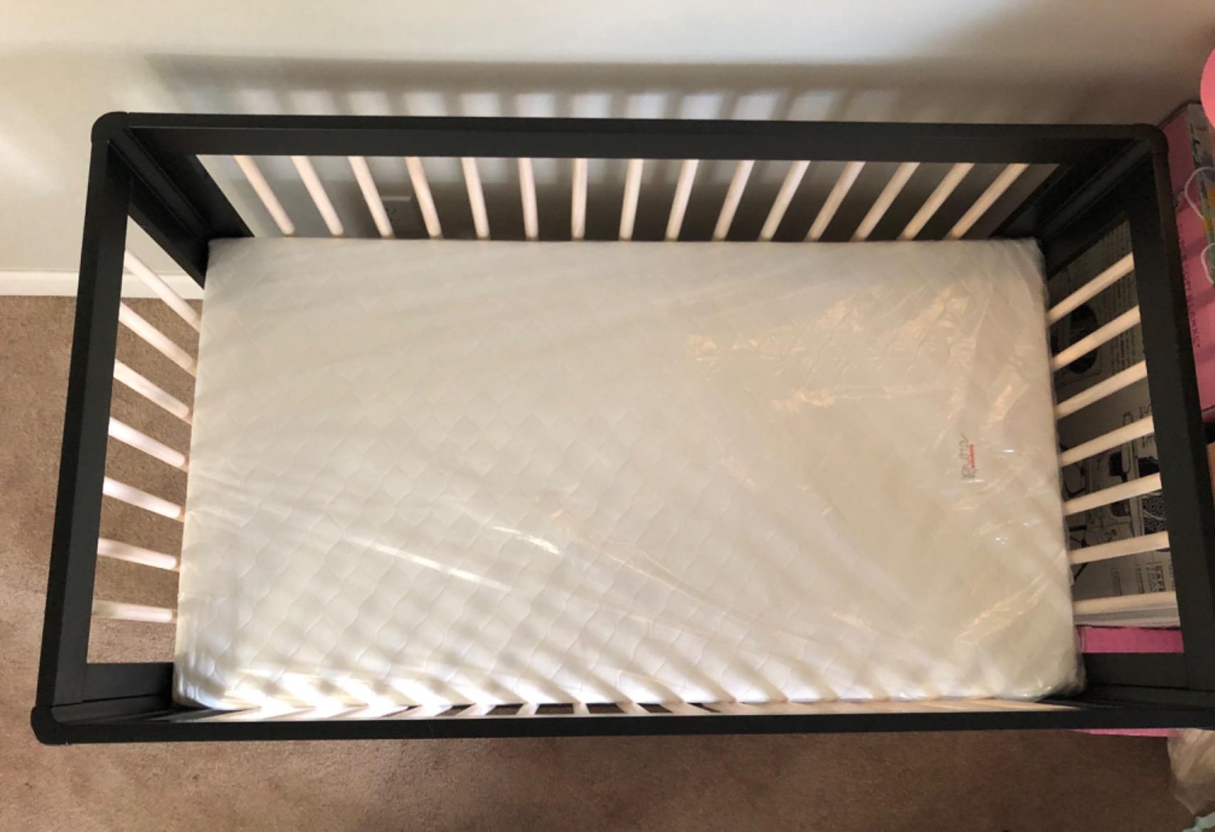 Babyletto Pure Core Crib Mattress, Hybrid Quilted Waterproof Cover, 2-Stage, Greenguard Gold Certified customer photo 2