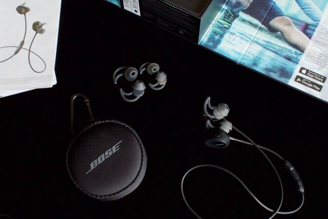 Bose SoundSport, Wireless Earbuds, (Sweatproof Bluetooth Headphones for Running and Sports), Black customer photo 2