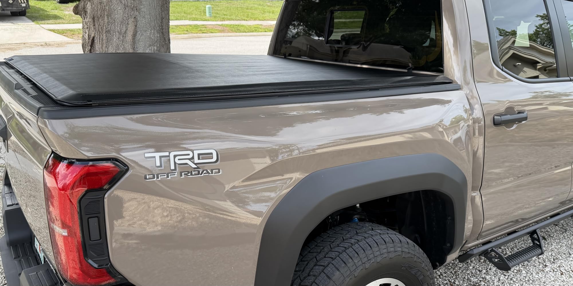 Tyger Auto T1 Soft Roll-up Truck Bed Tonneau Cover Compatible with 2016-2023 Toyota Tacoma | 5' (60