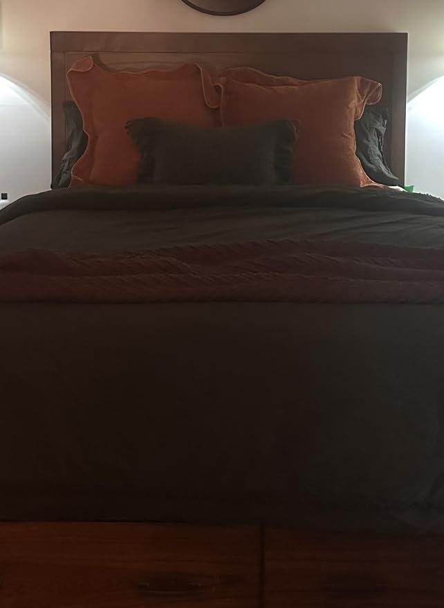 Bare Home Queen Comforter - Reversible Colors - Goose Down Alternative - Ultra-Soft - Premium 1800 Series - All Season Warmth - Bedding Comforter (Queen, Black/Grey) customer photo 1