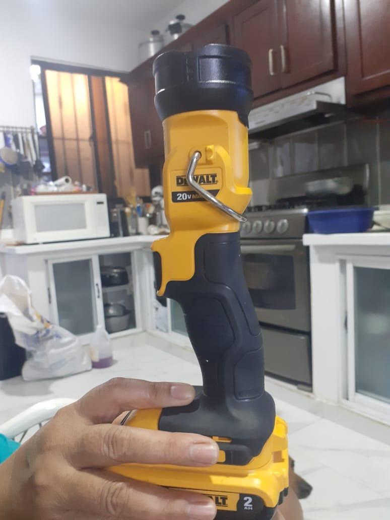 DEWALT 20V MAX Combo Kit, Compact 7-Tool (DCK720D2) customer photo 2