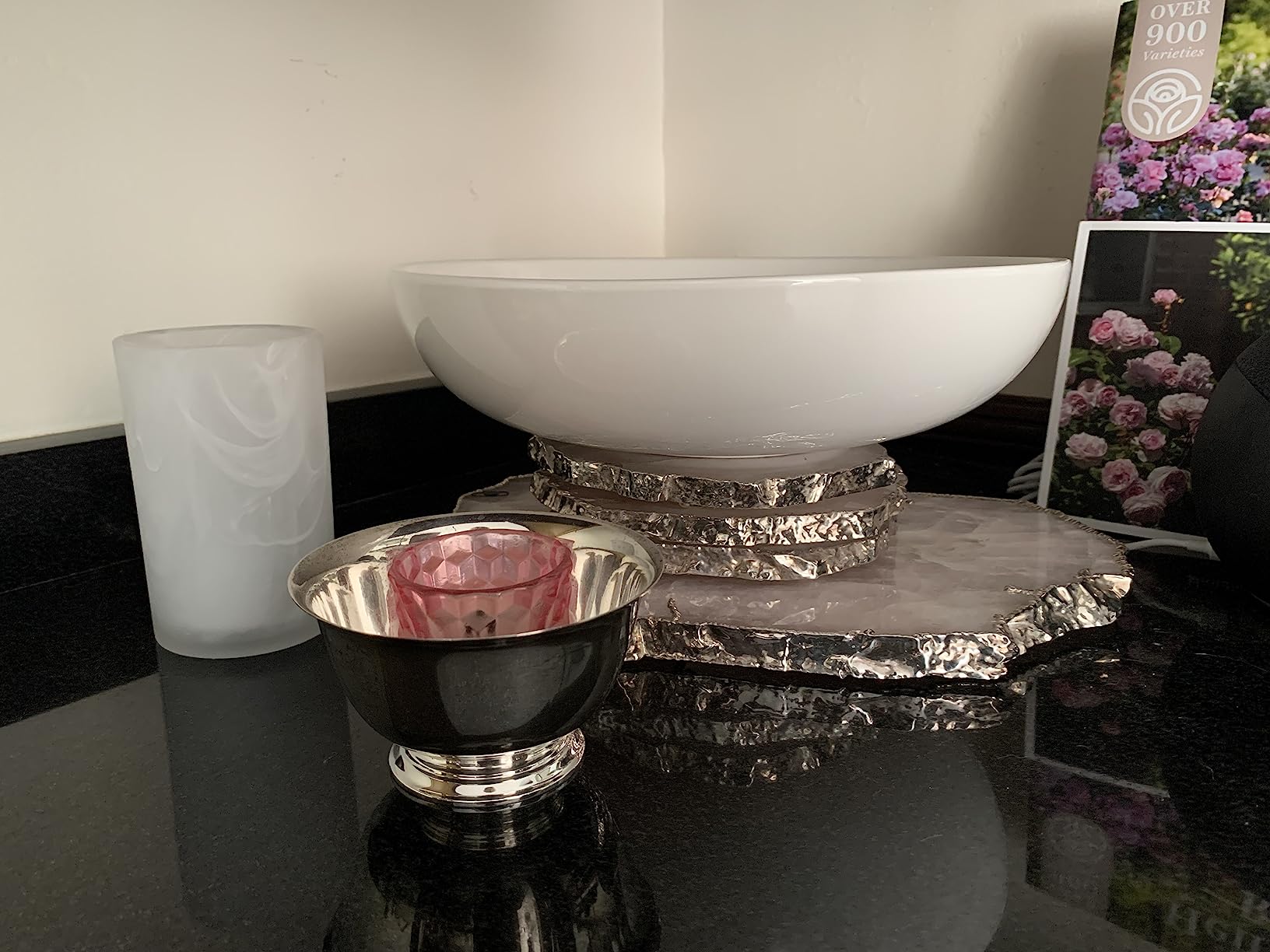 DOWAN Serving Bowls, 90 OZ Large Salad Bowls for Entertaining customer photo 1