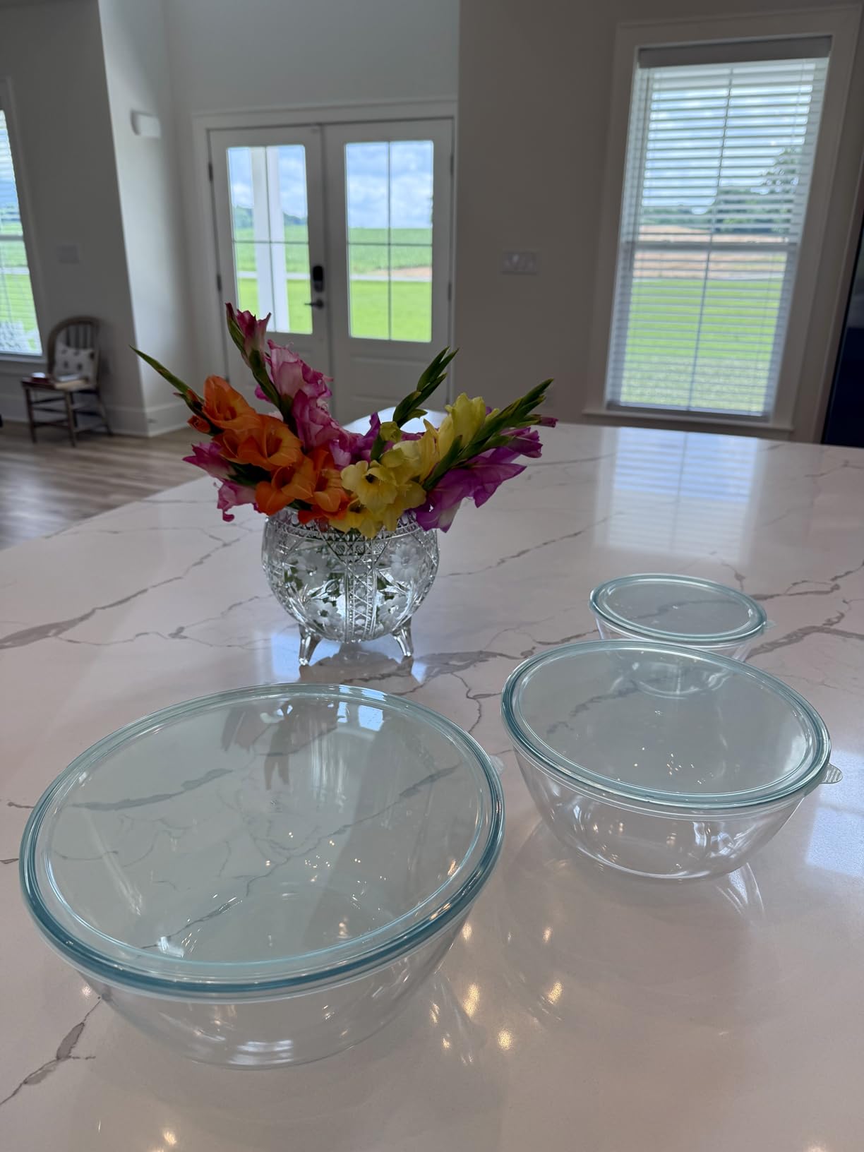 Luvan Glass Mixing Bowls with Lids Set(4.5QT, 2.7QT, 1.1QT)-Large Glass Mixing Bowls, Clear Salad Bowl for Baking, Cooking, Serving, Food Prep, 3PC Nesting Bowls for Kitchen Storage & Dishwasher Safe customer photo 2