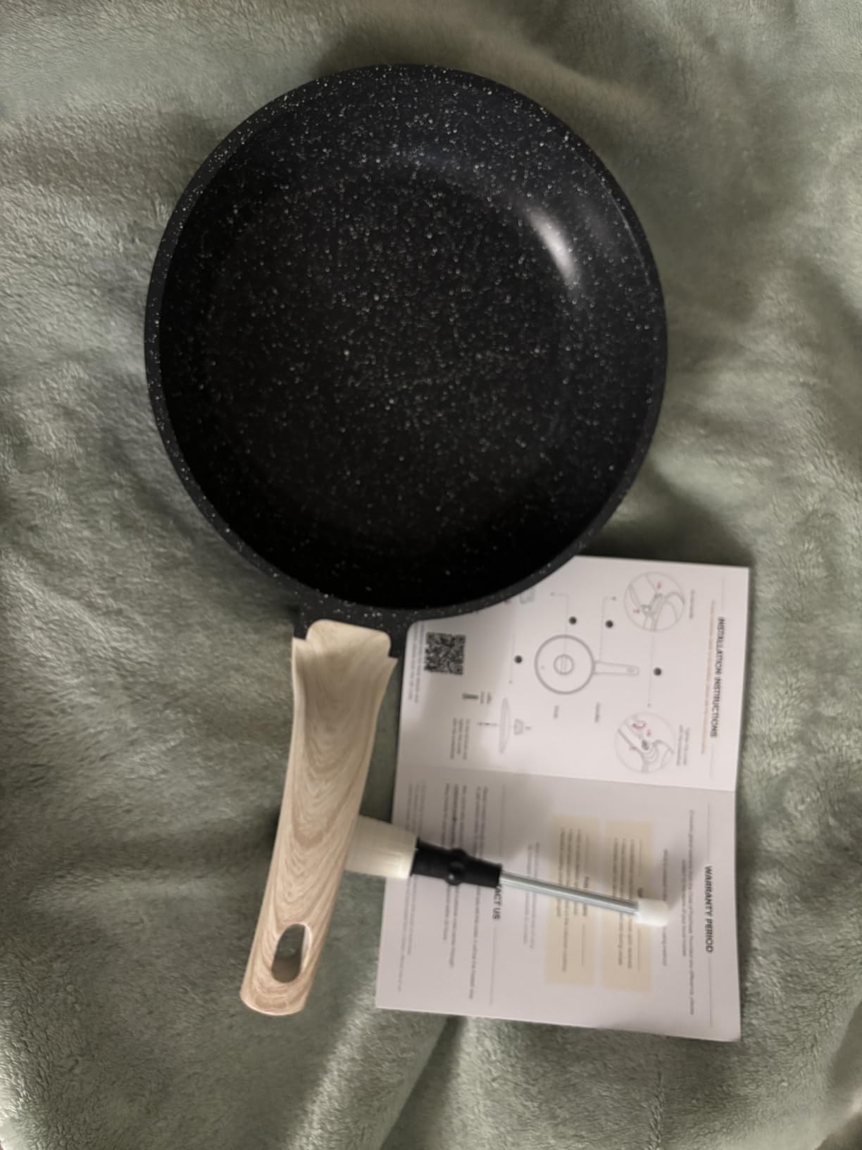 CAROTE Nonstick Frying Pan Skillet,Non Stick Granite Fry Pan Egg Pan Omelet Pans, Stone Cookware Chef's Pan, PFOA Free,Induction Compatible(Classic Granite, 8-Inch) customer photo 2