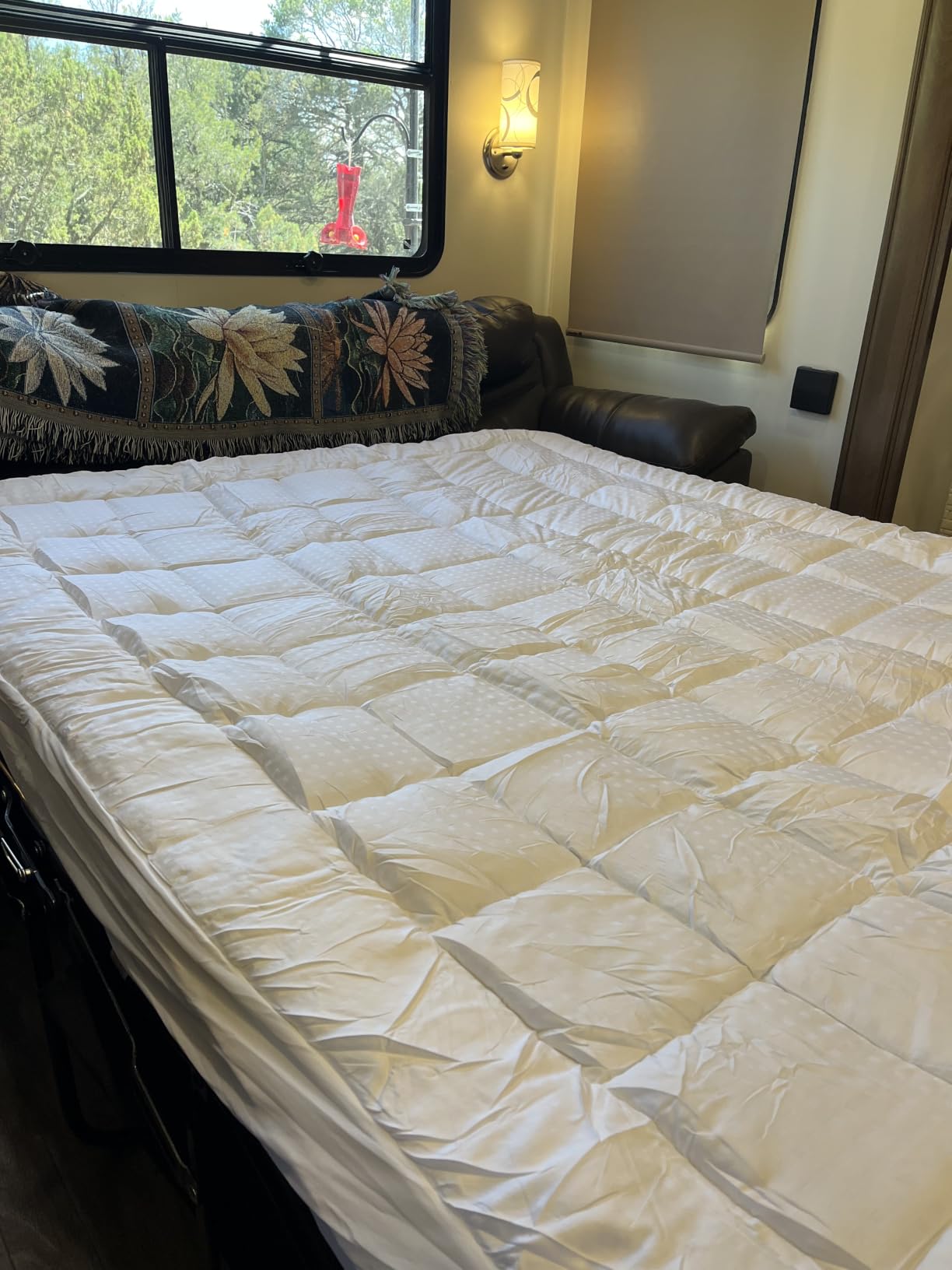 EASELAND Queen Size Mattress Pad Cotton Pillow Top Mattress Cover Quilted Fitted Mattress Protector Cotton Top Stretches up 8-21