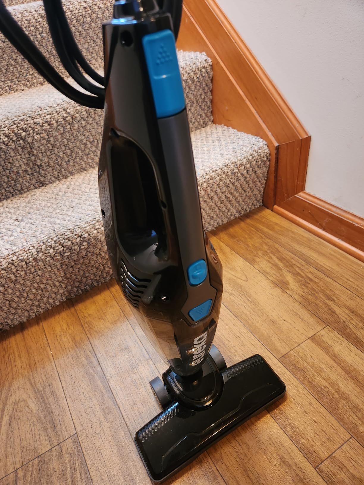 Eureka Blaze Stick Vacuum Cleaner, Powerful Suction 3-in-1 Small Handheld Vac with Filter for Hard Floor Lightweight Upright Home Pet Hair, Dark Black customer photo 2