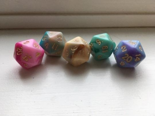Wiz Dice Cup of Wonder - 35 Polyhedral DND Dice & Dice Shaker Cup & Box for Storage (5 Set of 7 Unique Colors) - Polyhedral Role Playing Dice in Unique Colors - DND Accessories for TTRPG Dice Games customer photo 1