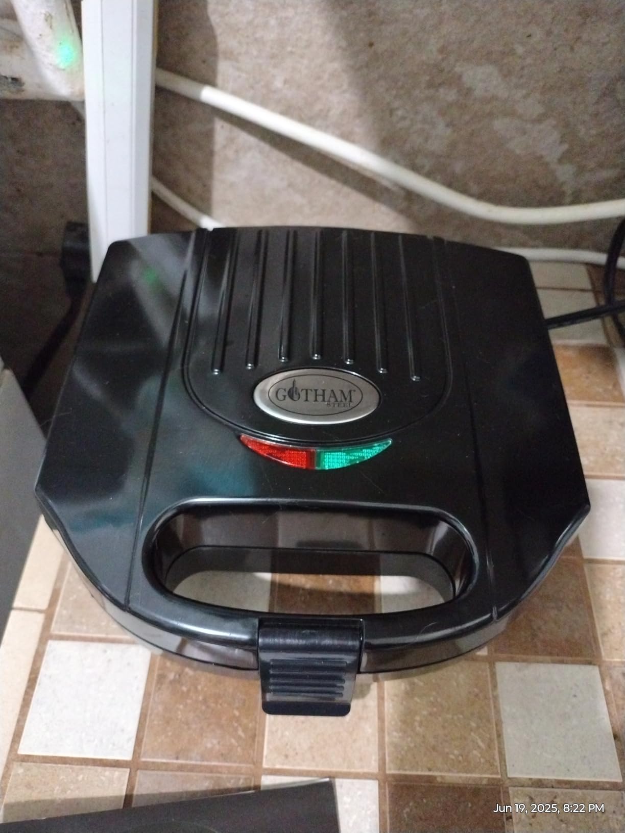 Gotham Steel Nonstick Panini Press Sandwich Maker, 2in1 Breakfast Sandwich Maker Grill / Sandwich Press Grill with Indicator Light, Grilled Cheese Maker Makes 2 Sandwiches with Easy Cut Edges customer photo 2