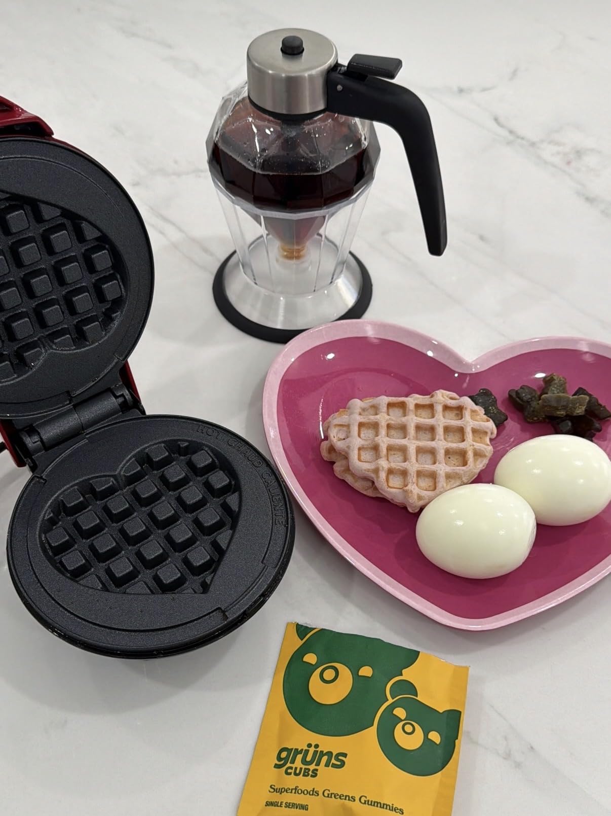 Dash Heart Mini Waffle Maker, 4-Inch Nonstick Cooking Surface, Red customer photo 1