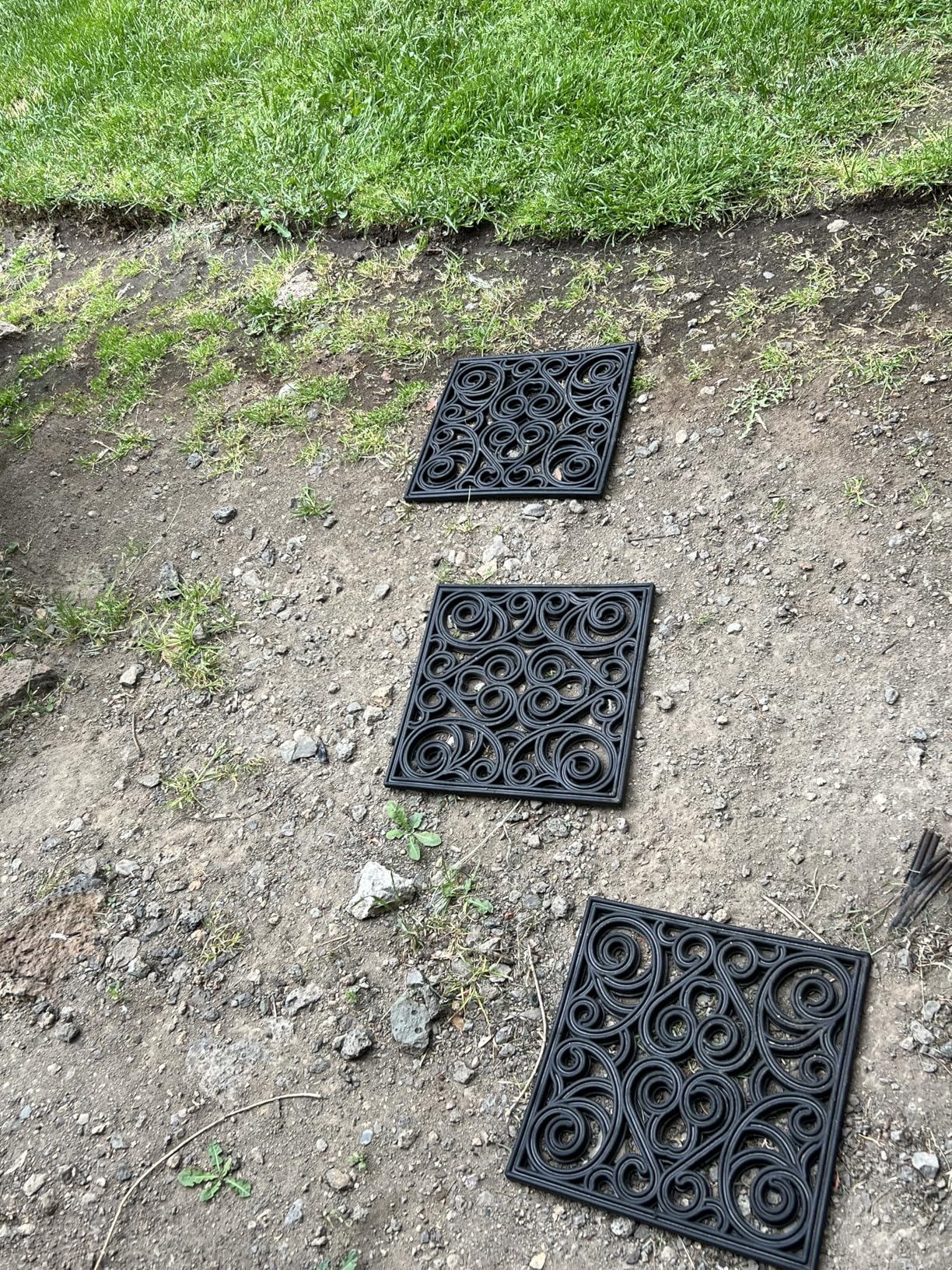 BIRDROCK HOME Rubber Stepping Stones - Decorative Pavers for Garden Path, Patio, Lawn, Yard, and Backyard Landscaping - Easy Install Outdoor Walkway Pathway, Ground Tiles - Black - Set of 3, 12 x 12 customer photo 1