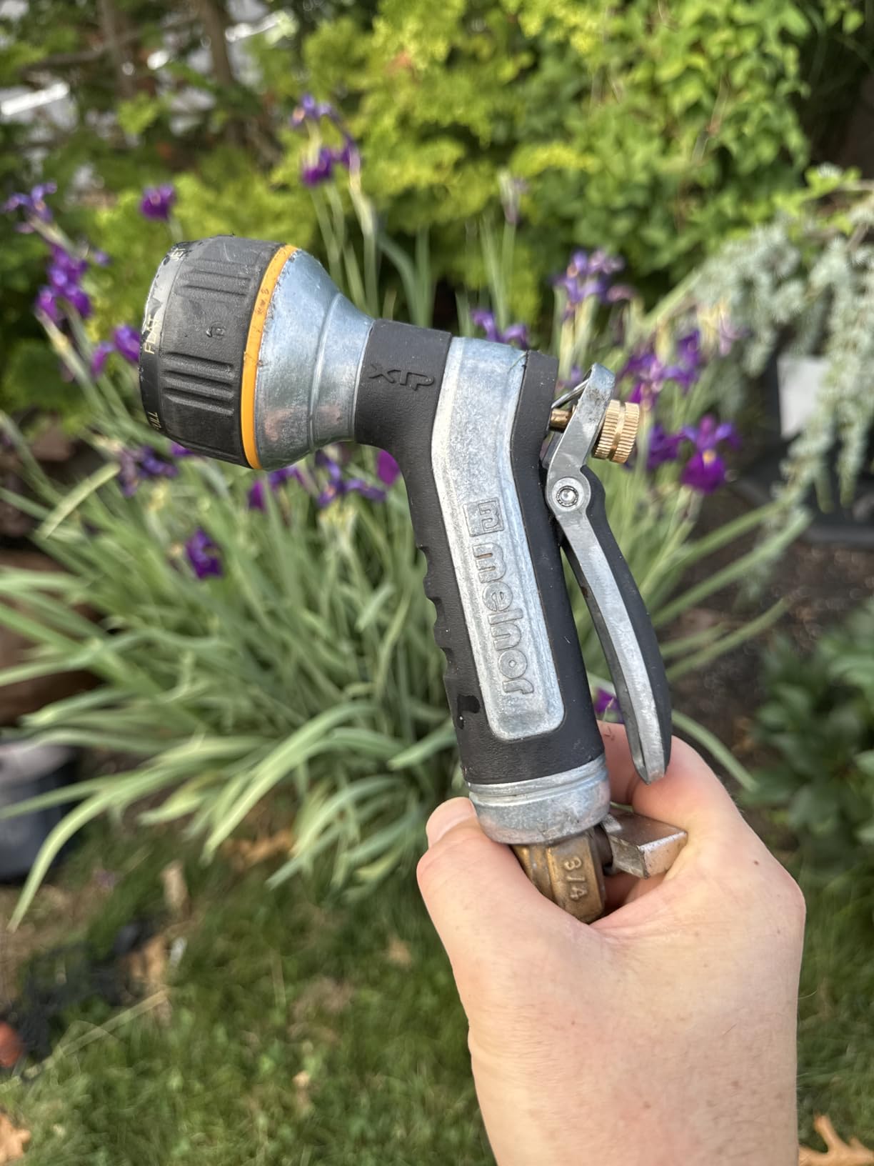 Melnor XT Metal 7-Pattern Hose Nozzle: Rear Trigger, Slip-Resistant Grip | 65020-AMZ | Heavy-Duty Metal Construction | Comfortable Rear Trigger | Adjustable Spray Patterns | Trigger Lock customer photo 2