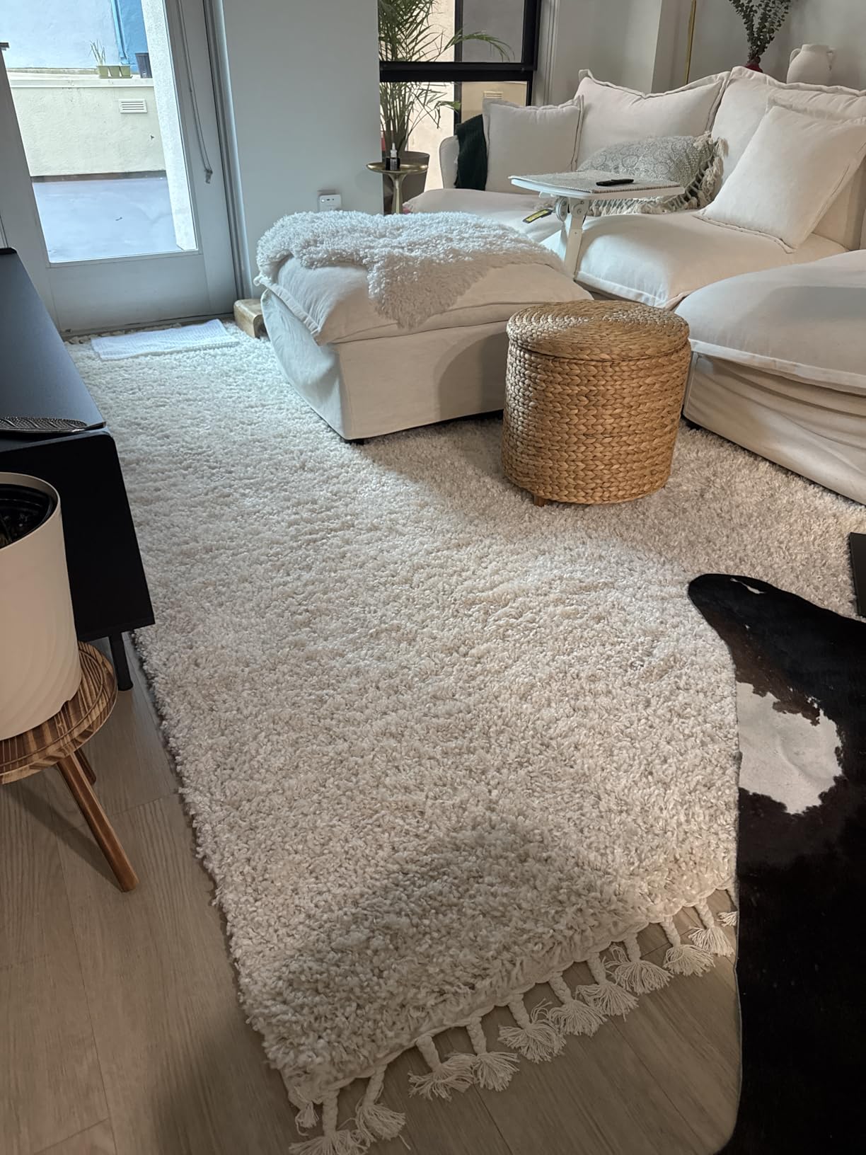 JONATHAN Y Mercer Shag Plush Tassel Cream Indoor Area Rug, 5x8, Contemporary, Modern, Easy-Cleaning for Living Room, Bedroom, Kitchen, Pet Friendly, Non-Shedding (MCR100D-5) customer photo 2
