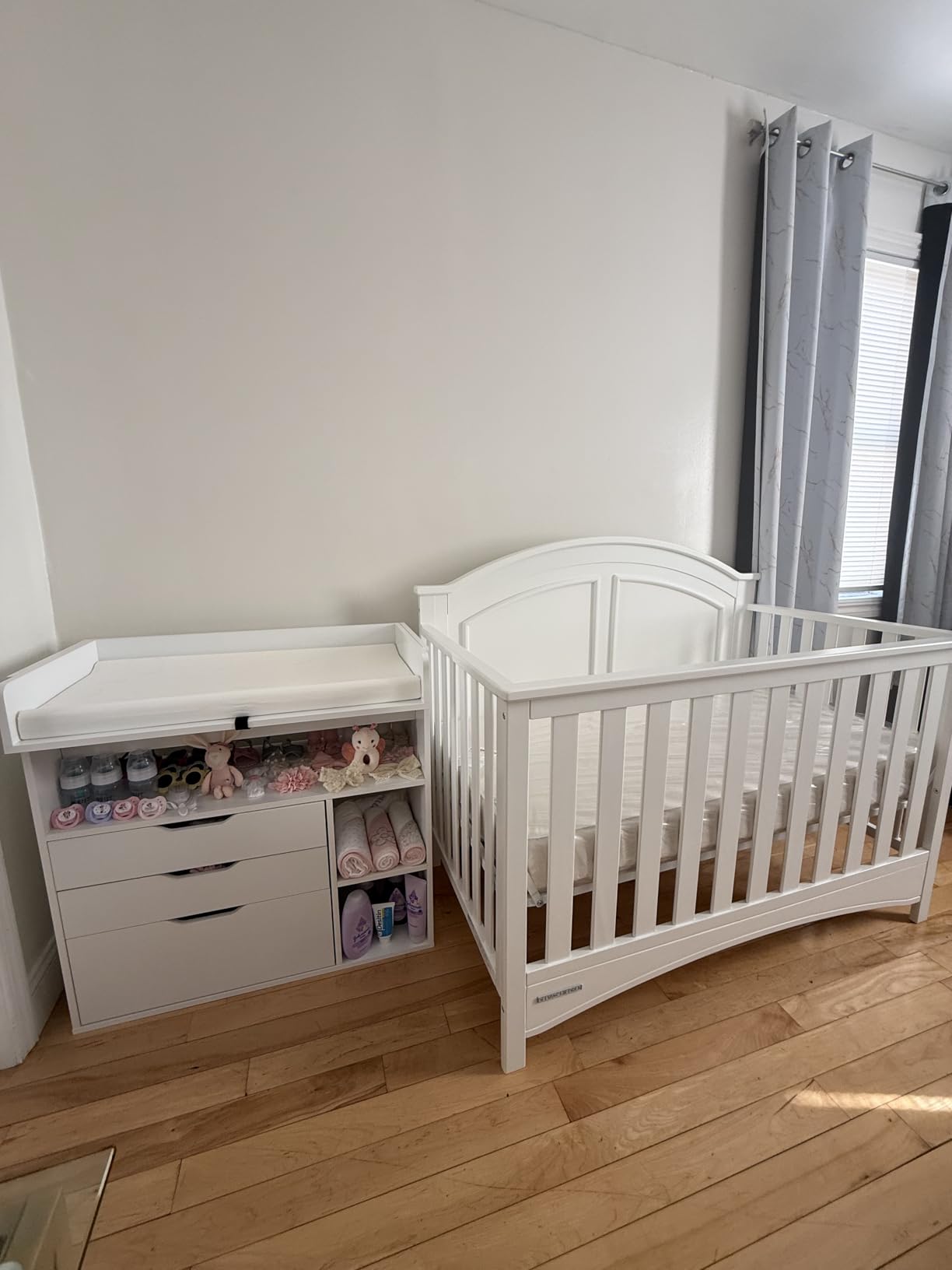 Sealy Baby Posture Perfect Breathable Crib Mattress, GREENGUARD Gold Certified, Made in USA, 2 Stage Hybrid Memory Foam & 150 Premium Coils, Toddler Bed Fit, Safety & Quality Tested, 52x28