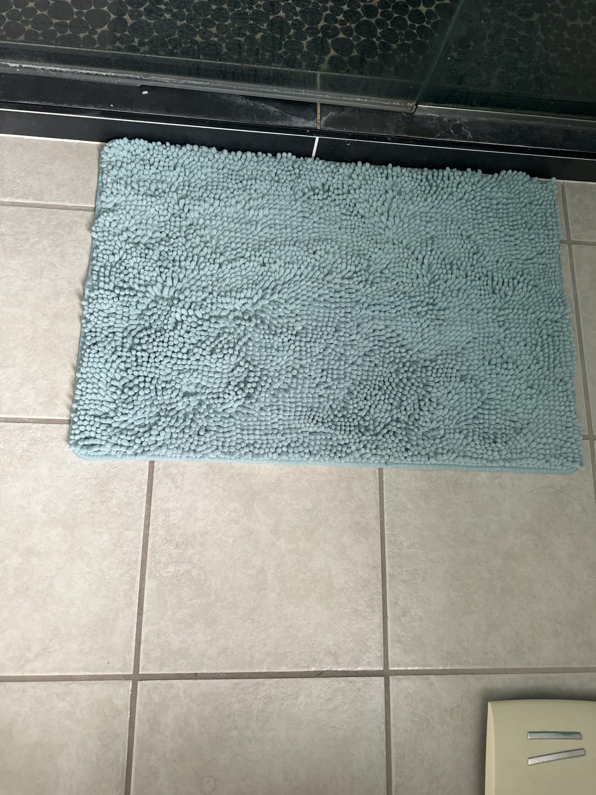 GORILLA GRIP Bath Rug Mat, Thick Soft Absorbent Chenille, Quick Dry Microfiber Mats, Rubber Backing Washable Shower Floor Rugs, US Designed Bathroom Bathmat Home Decor 24x17, Dusty Cloud customer photo 1