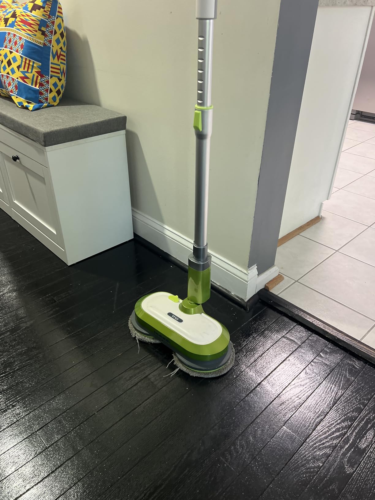VMAI Cordless Electric Mop with Water Spray and Detachable Battery, Rechargeable Floor Spin Mop and Scrubber with LED Headlights, Washable Pads, Lightweight for Hardwood Tile Marble Floor Cleaning customer photo 1
