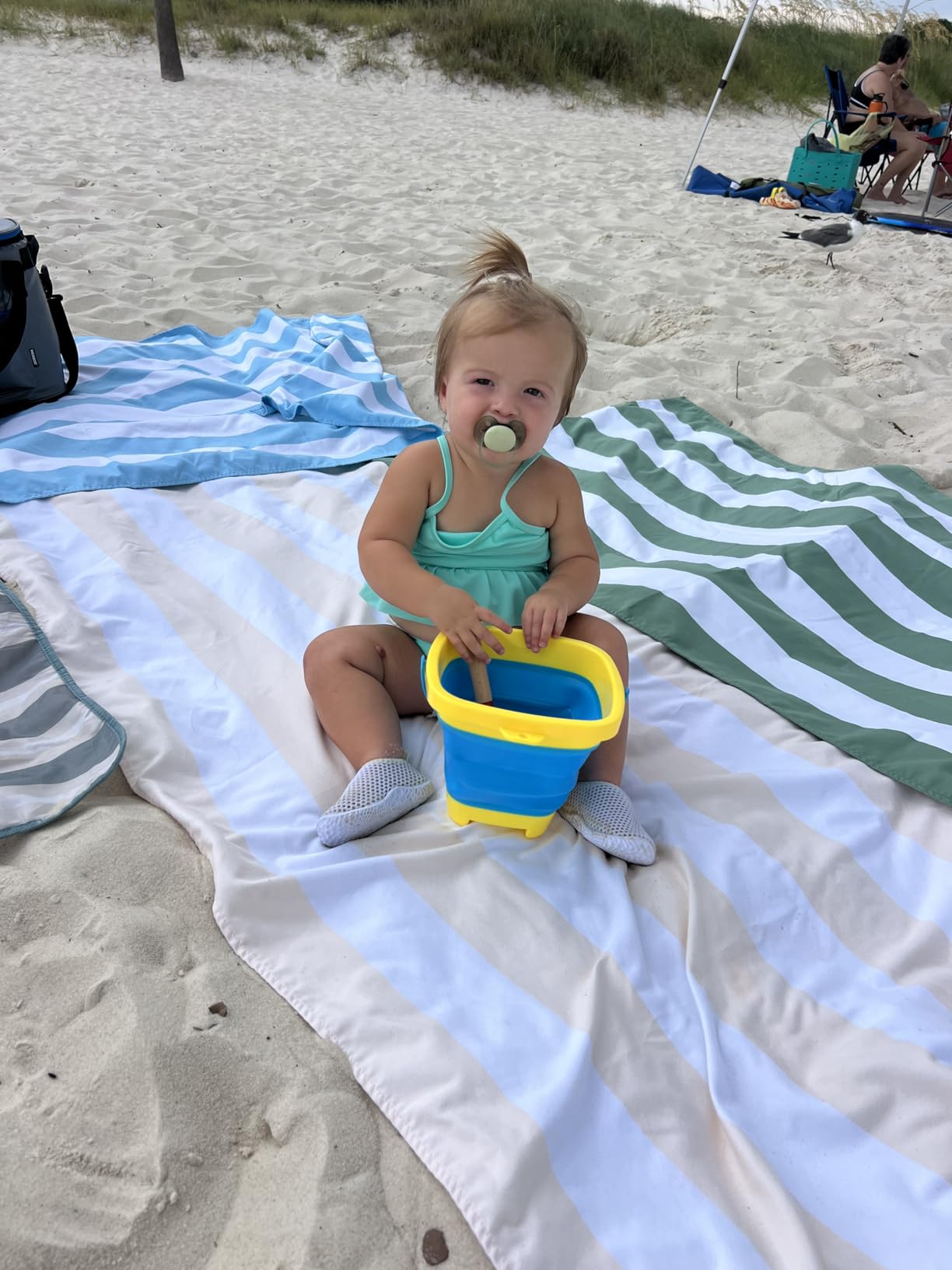 Dock & Bay Beach Towel - Quick Dry, Sand Free - Compact, Lightweight - 100% Recycled - Includes Bag customer photo 2