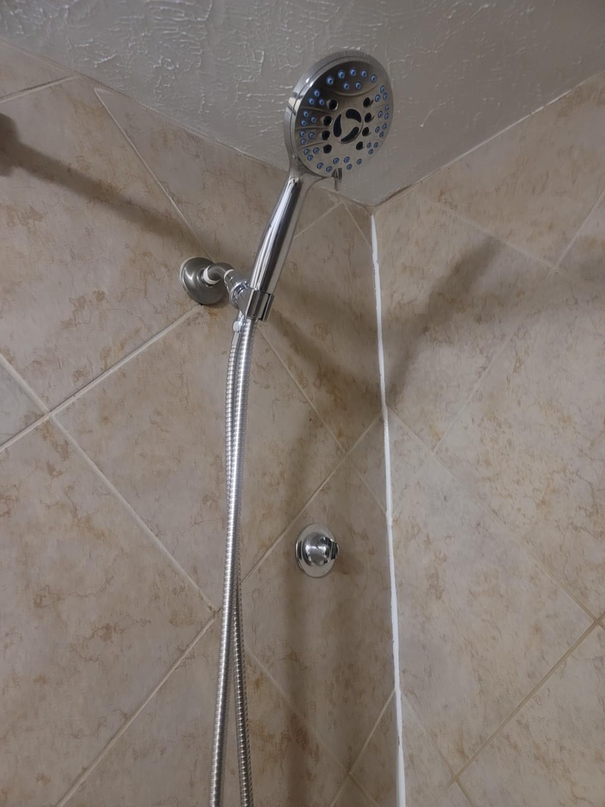 AquaCare 8-mode High Pressure Handheld Shower Head with 2-mode Power Wash | Stay Clean Nozzles, Dual Power Wash for Tub, Tile & Pets, Long 6 ft. Stainless Steel Hose, Wall & Overhead Brackets / Chrome customer photo 2