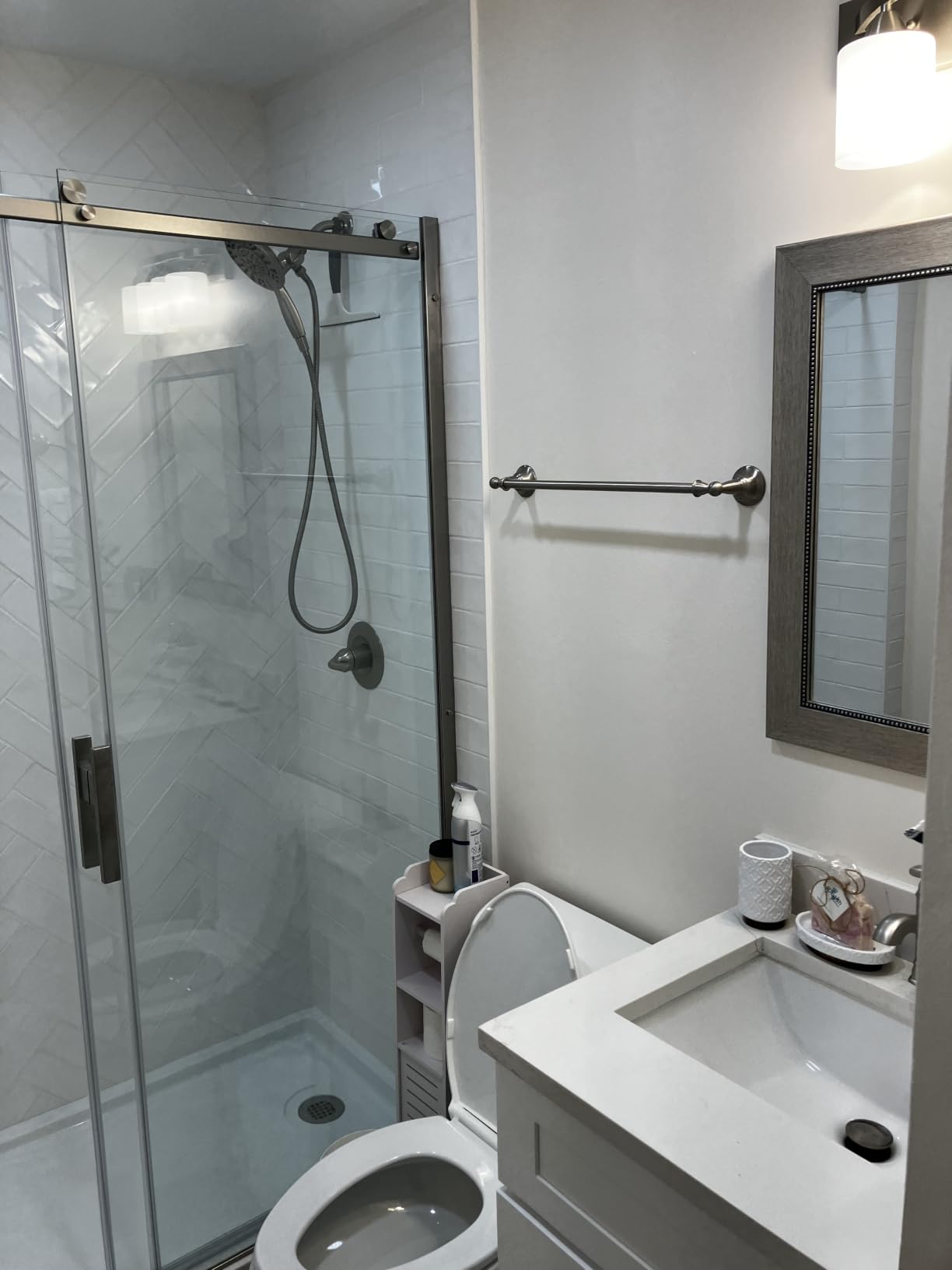 Delta Arvo 14 Series Brushed Gold Shower Faucet Set with In2ition 2-in-1 Dual Shower Head with HandHeld Spray Combo, Valve Trim Kit, Champagne Bronze 142840-CZ-I (Valve Included) customer photo 1