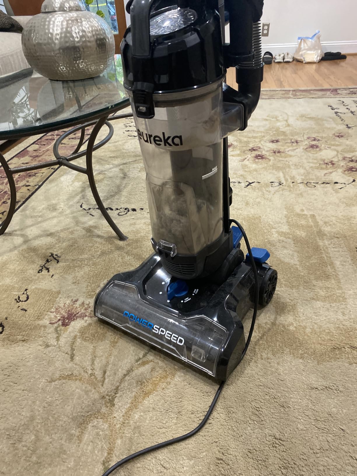Eureka PowerSpeed Lightweight Upright Vacuum Cleaner for Carpet and Hard Floor, Powerful Bagless Upright Vacuum Cleaner for Home Pets, NEU181A, Blue customer photo 2