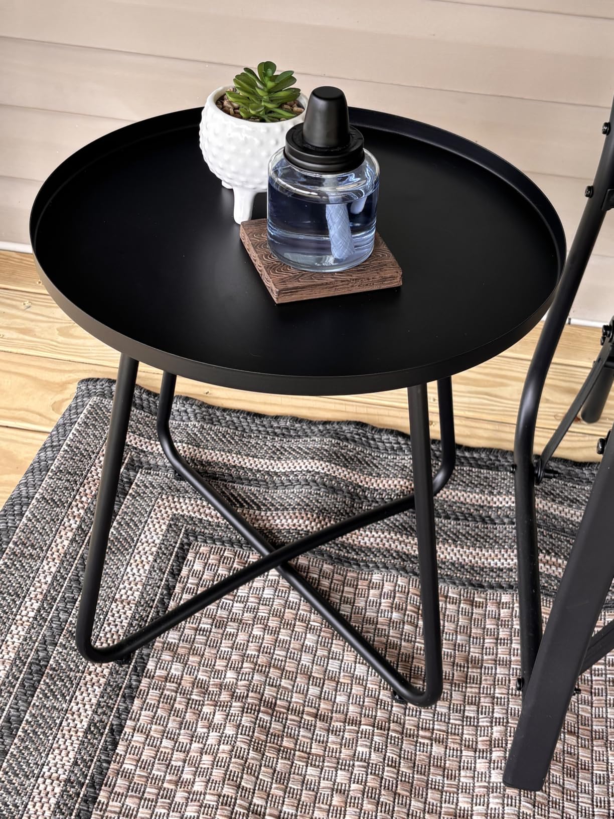 danpinera Outdoor Side Tables, Weather Resistant Steel, Small Round End Table for Patio Yard Balcony Garden Bedside Black customer photo 1