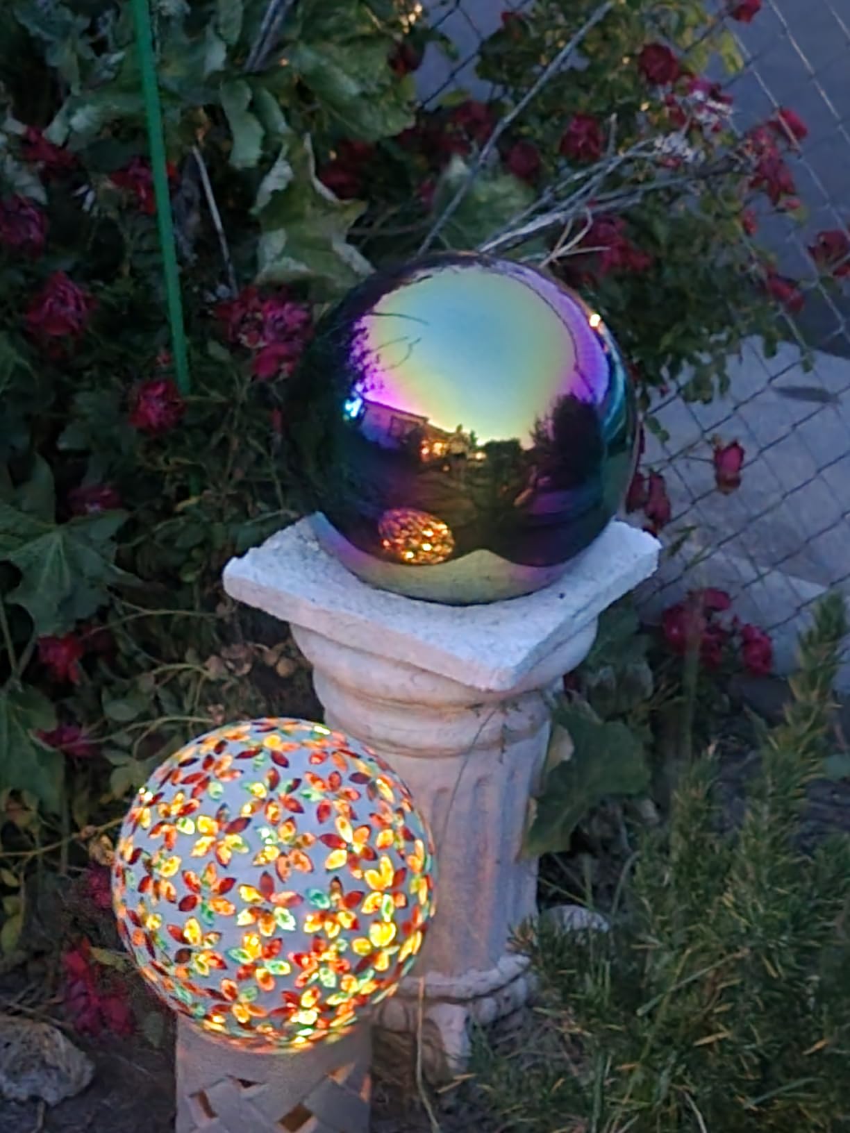 12 Inch Stainless Steel Gazing Globe, v2croft Hollow Ball Mirrored Surface Polished Shiny Sphere, Garden Stainless Steel Gazing Ball for Outdoor Lawn Pond Yard Ornament (Silver) customer photo 1