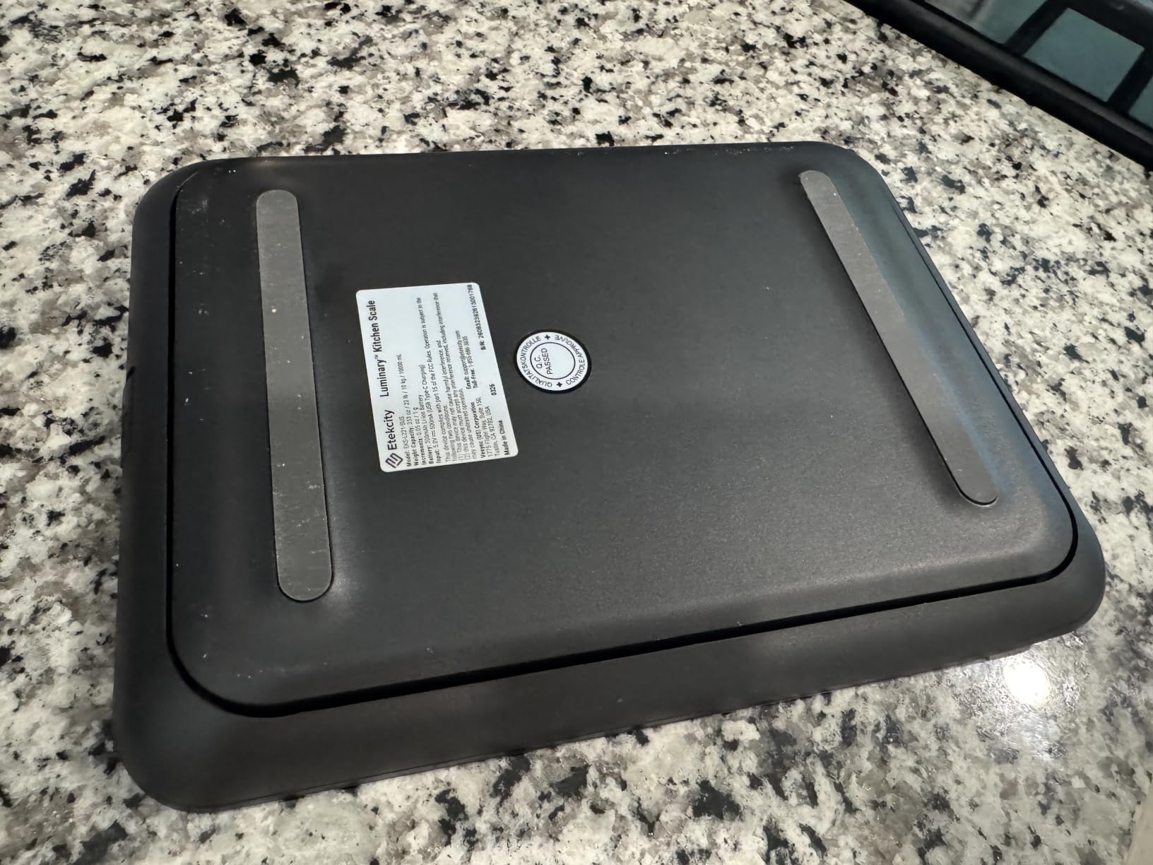 Etekcity 22lb Food Kitchen Scale, USB Rechargeable, IPX6 Waterproof | Digital scale with grams & ounces, 1g precision, 5 weight units, tare, ideal for baking, meal prep, Stainless Steel, Silver customer photo 1
