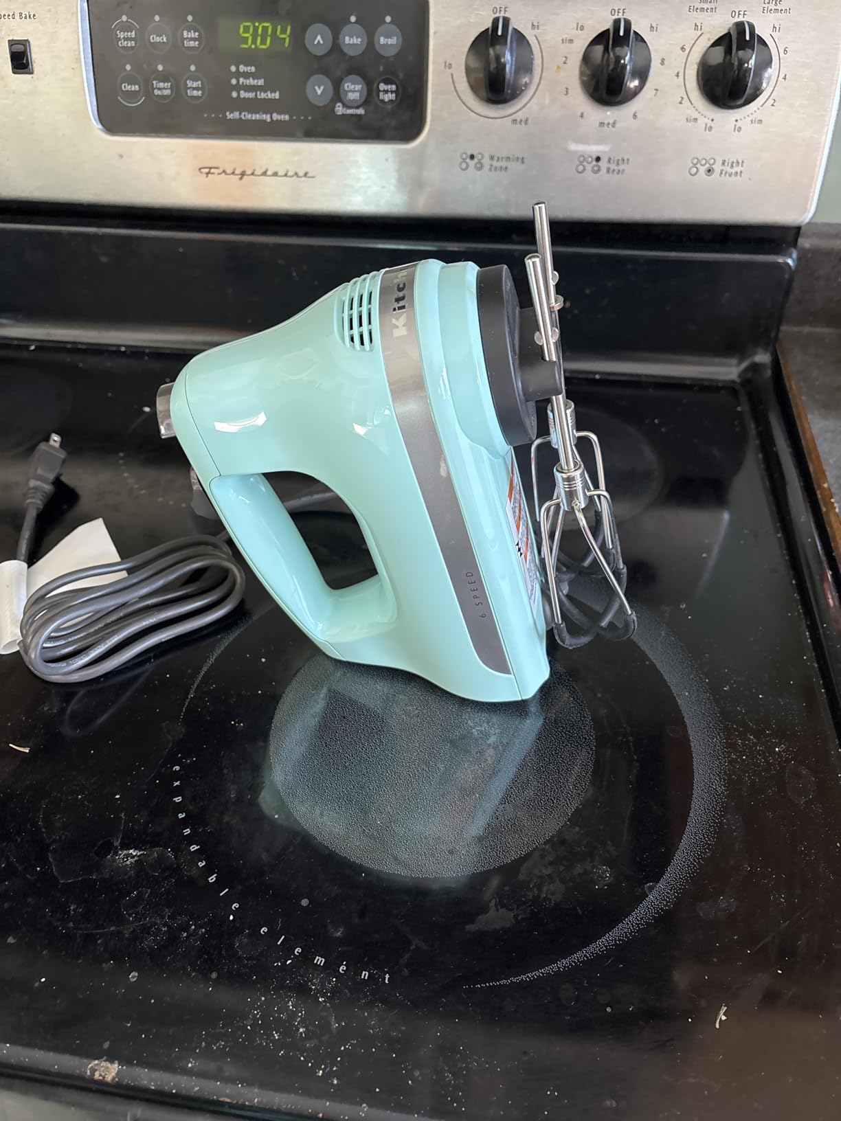 KitchenAid 6 Speed Hand Mixer w/Flex Edge Beaters, KHM6118, Contour Silver customer photo 1